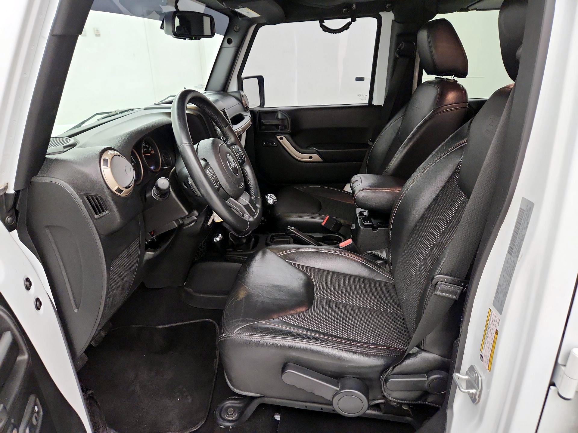 Thumbnail: 2016 Jeep Wrangler - 11