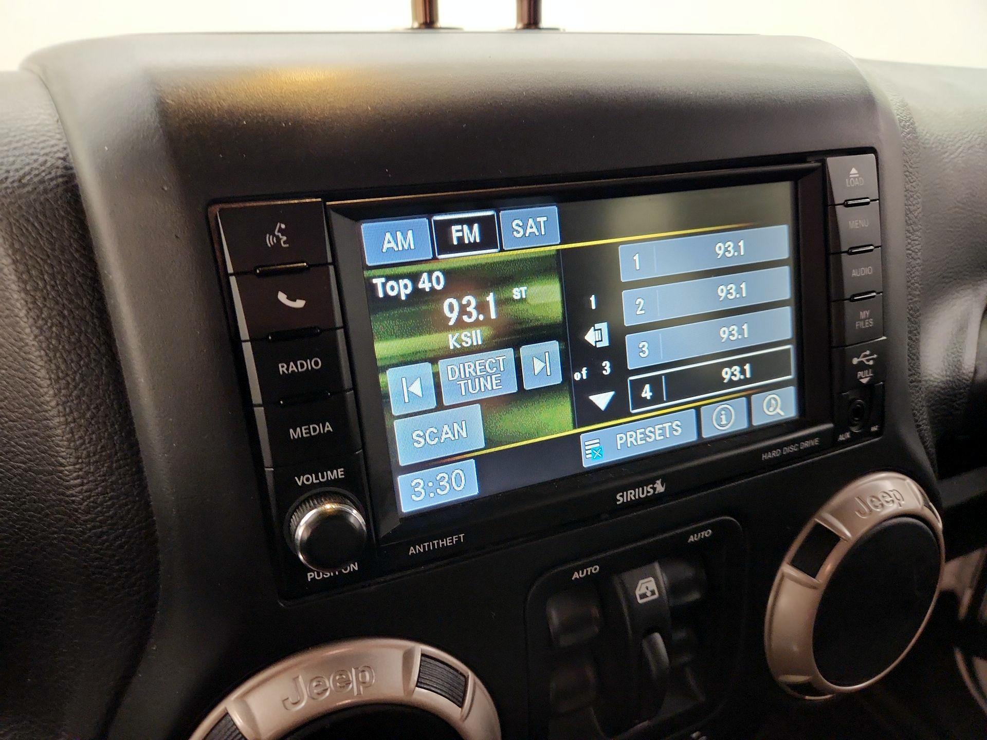 Thumbnail: 2016 Jeep Wrangler - 13