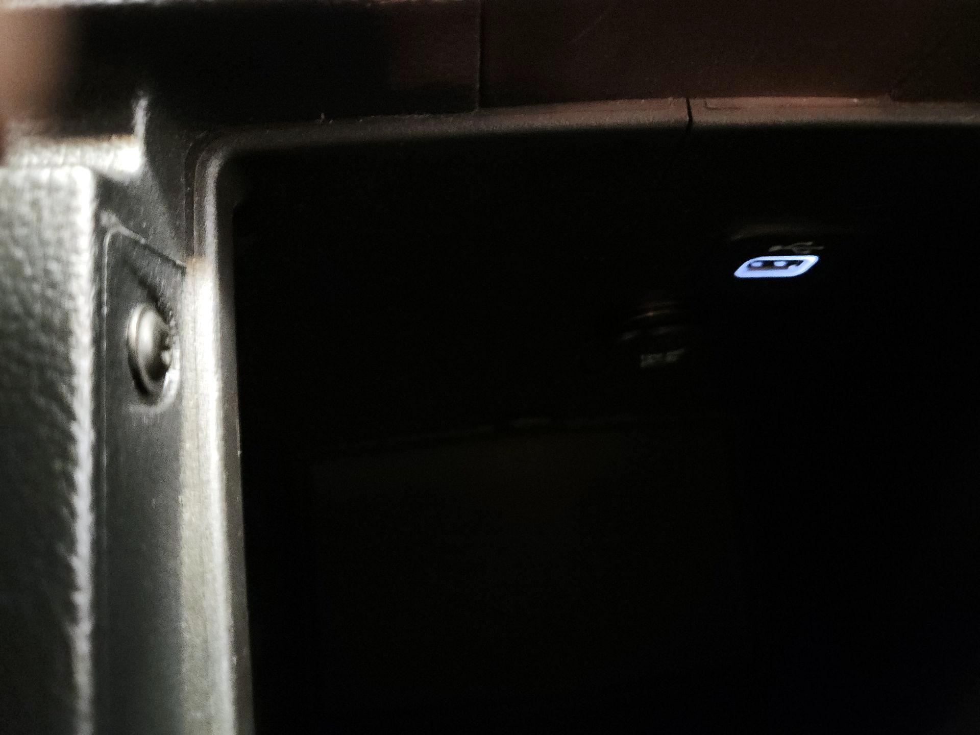 Thumbnail: 2016 Jeep Wrangler - 16