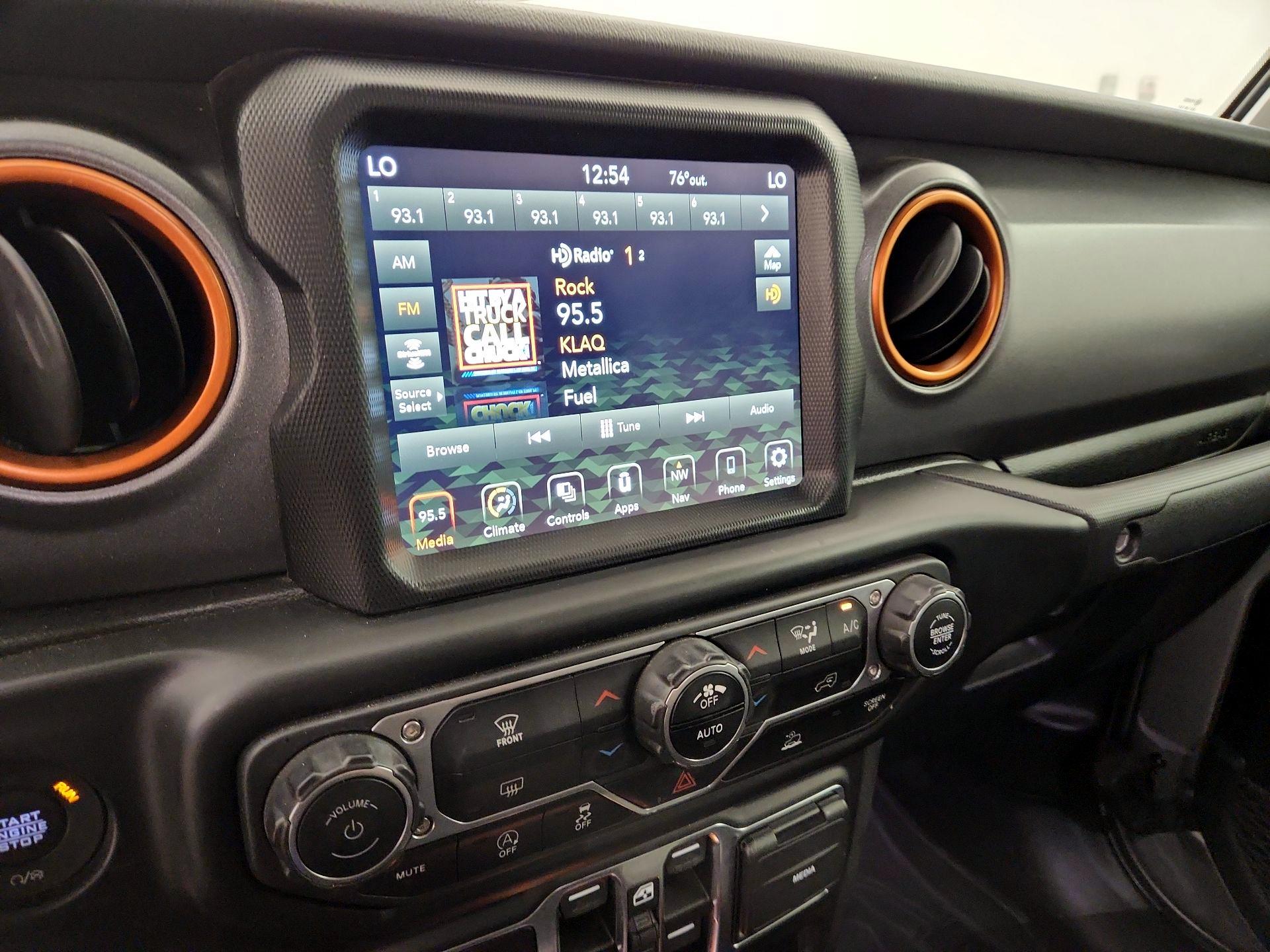 Thumbnail: 2021 Jeep Gladiator - 16