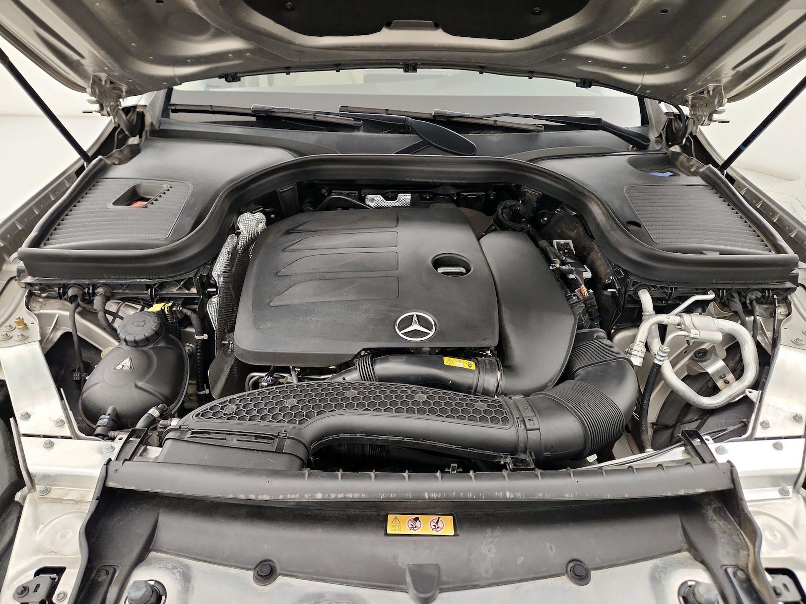 2022 Mercedes-Benz GLC GLC300 - Photo 23