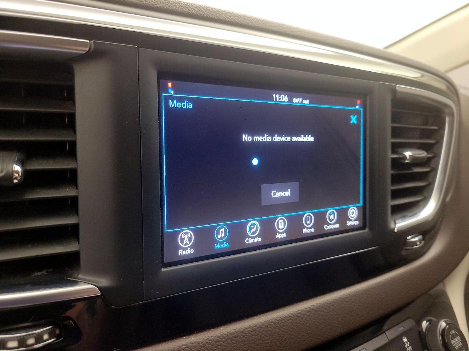 2020 Chrysler Voyager L - Photo 16