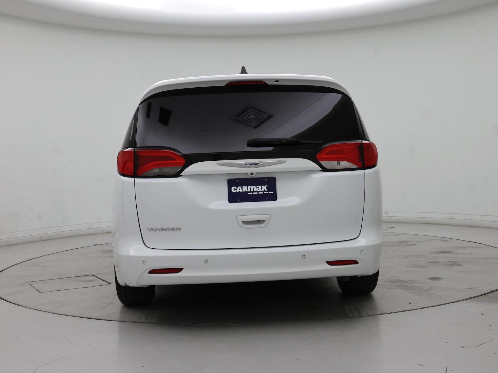 2020 Chrysler Voyager L - Photo 7