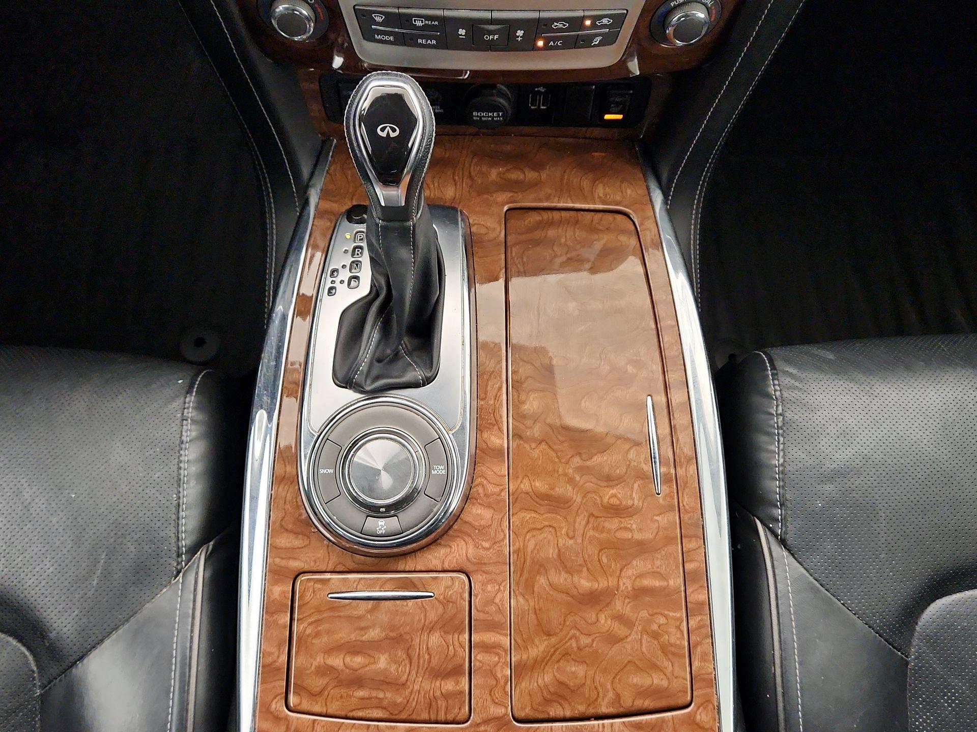 Thumbnail: 2019 INFINITI QX80 - 18