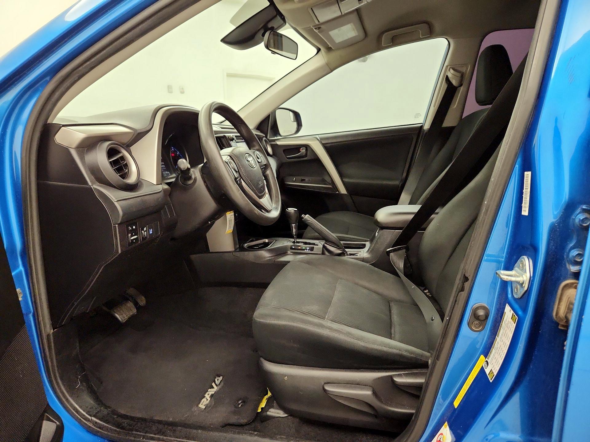 Thumbnail: 2018 Toyota RAV4 - 11