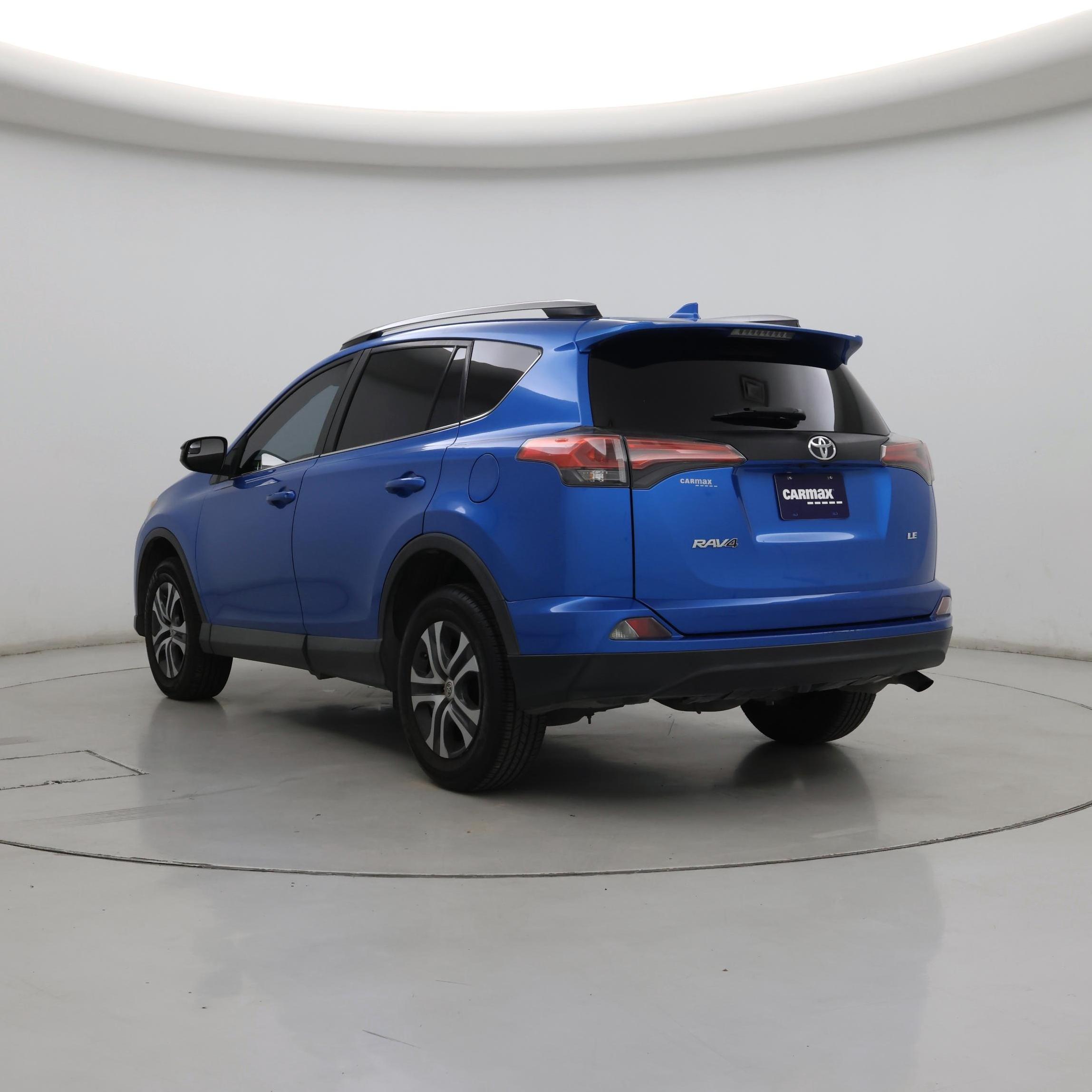 Thumbnail: 2018 Toyota RAV4 - 2