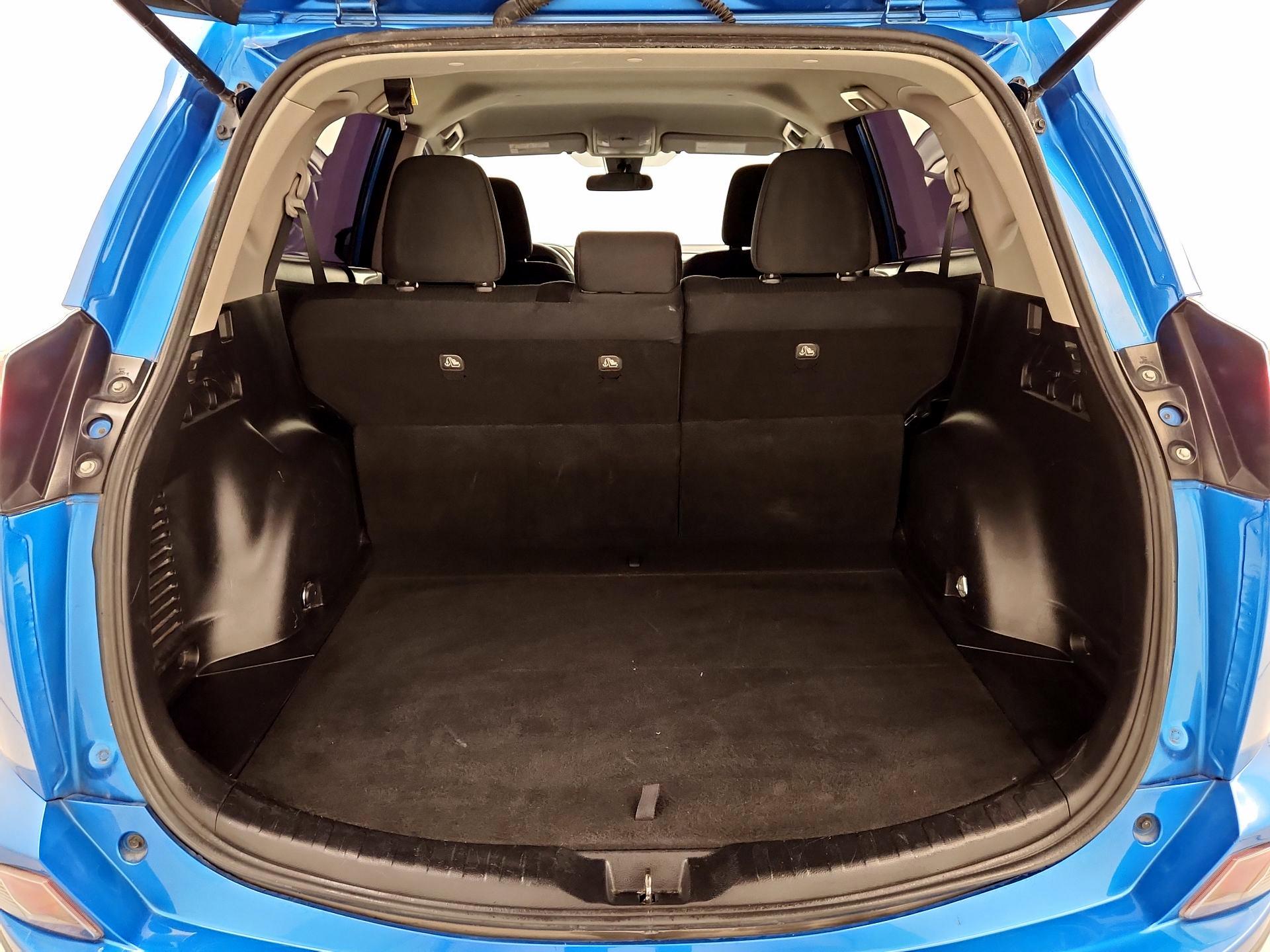 Thumbnail: 2018 Toyota RAV4 - 20