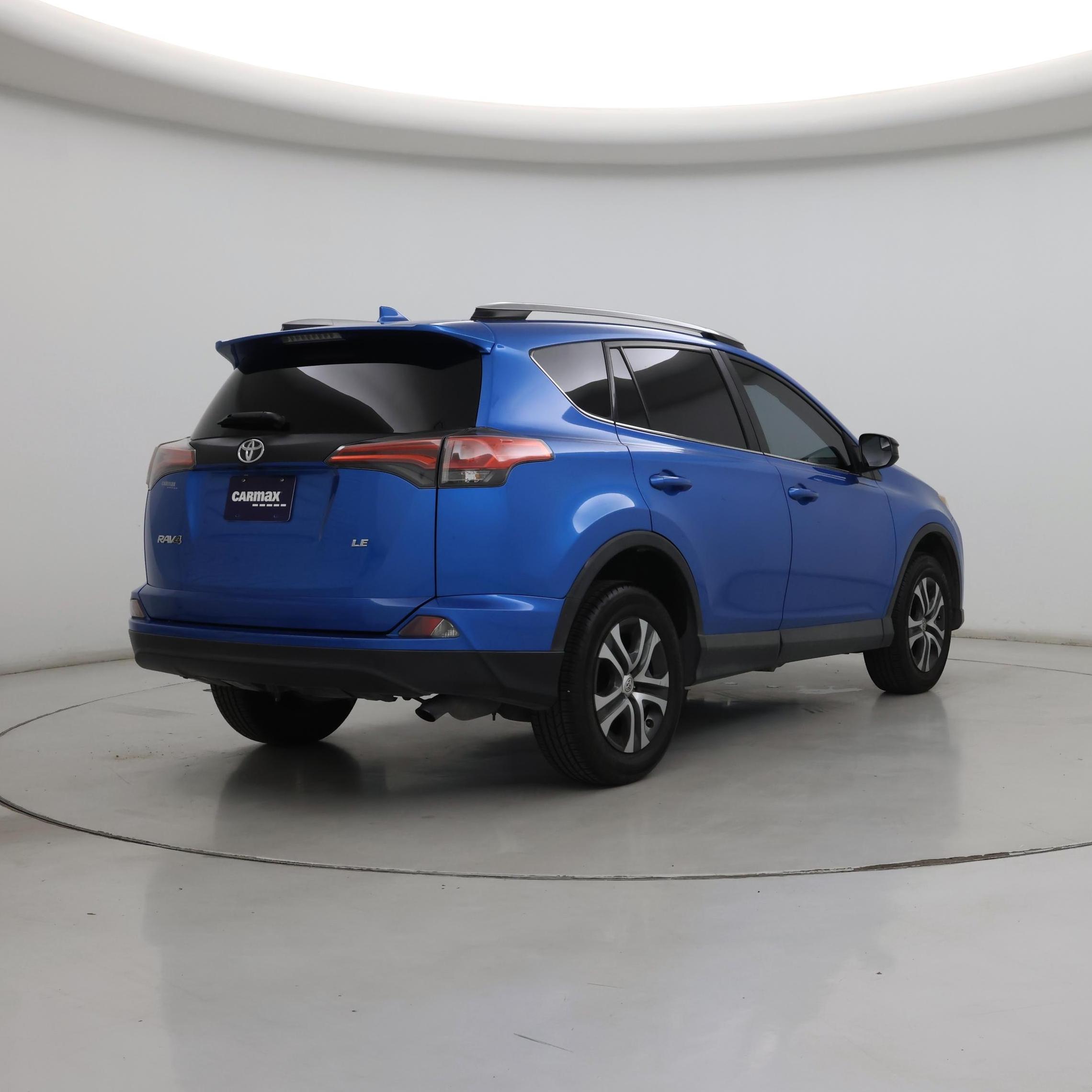 Thumbnail: 2018 Toyota RAV4 - 8