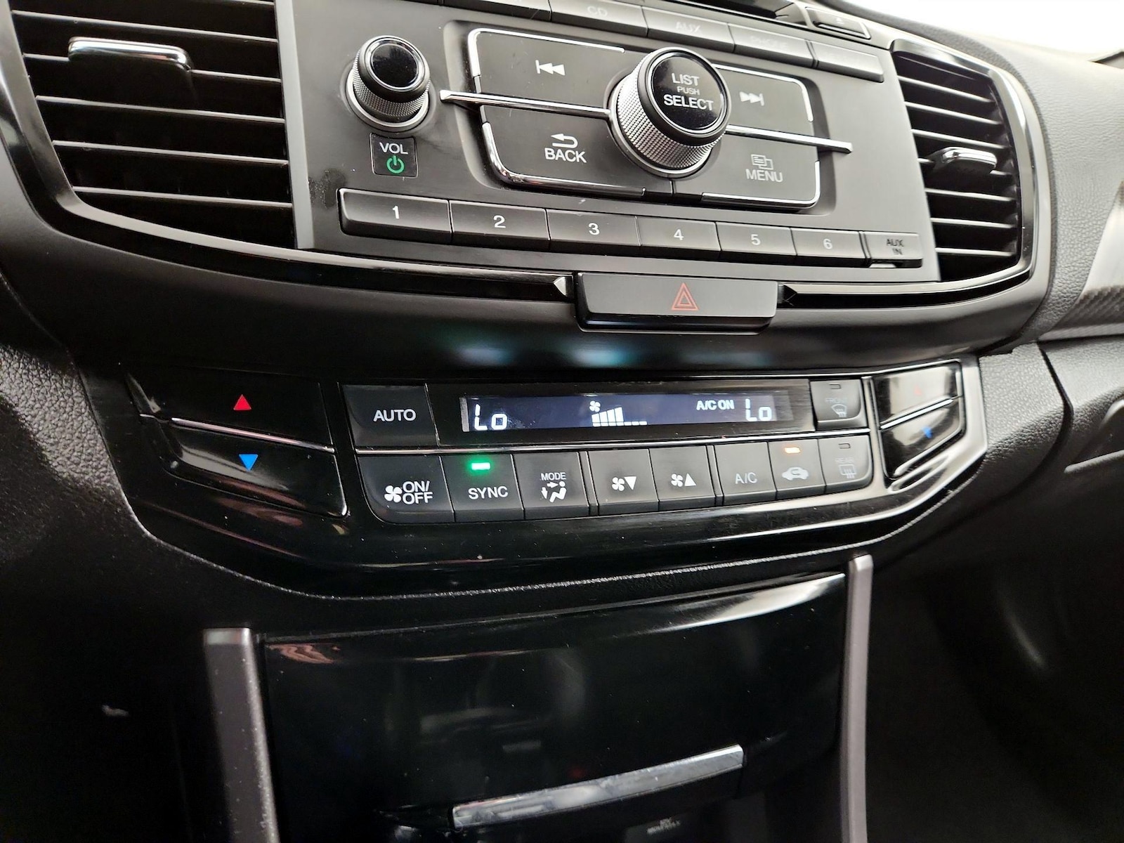 2016 Honda Accord Sport - Photo 16