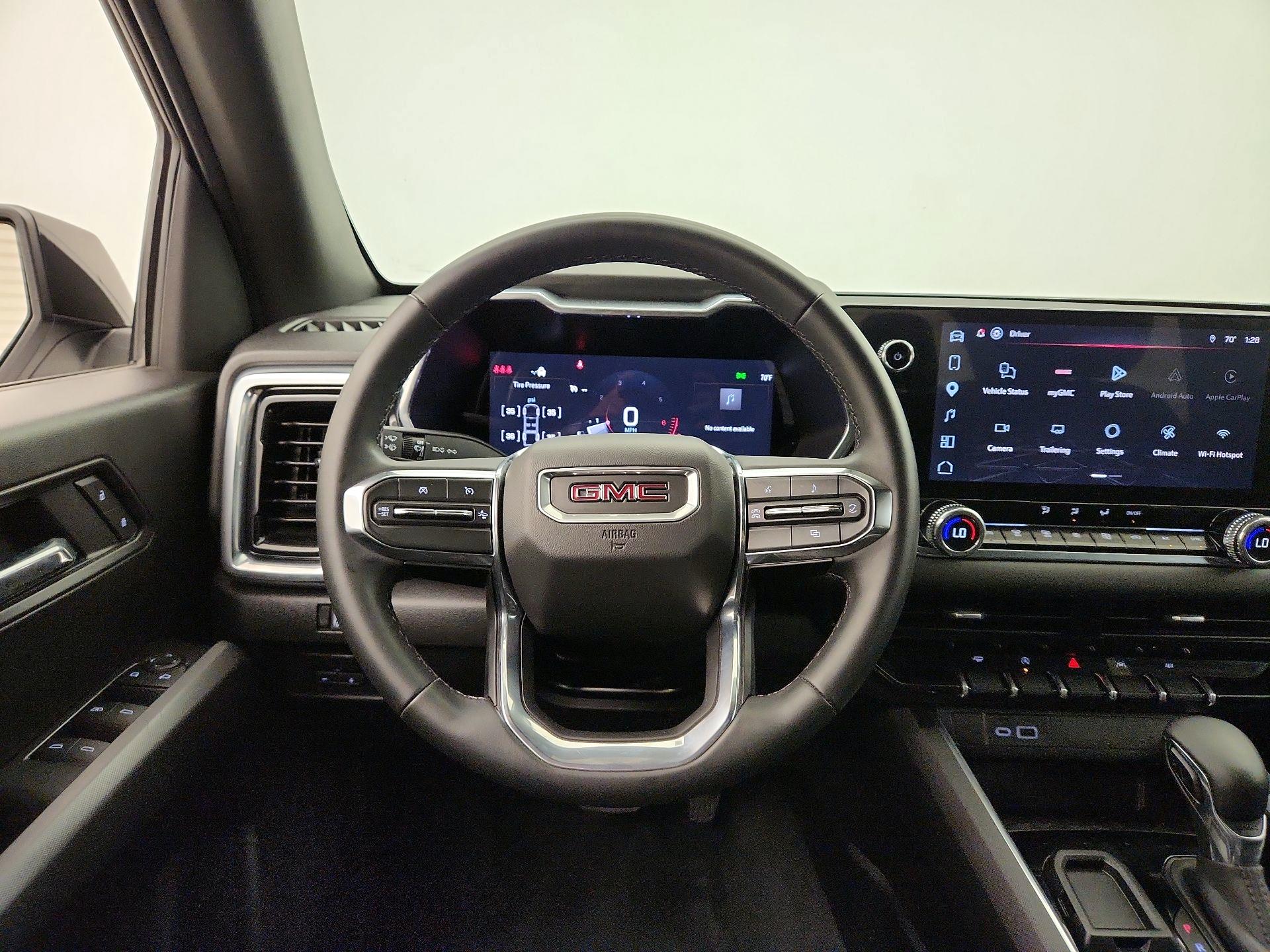 Thumbnail: 2026 GMC Canyon - 10