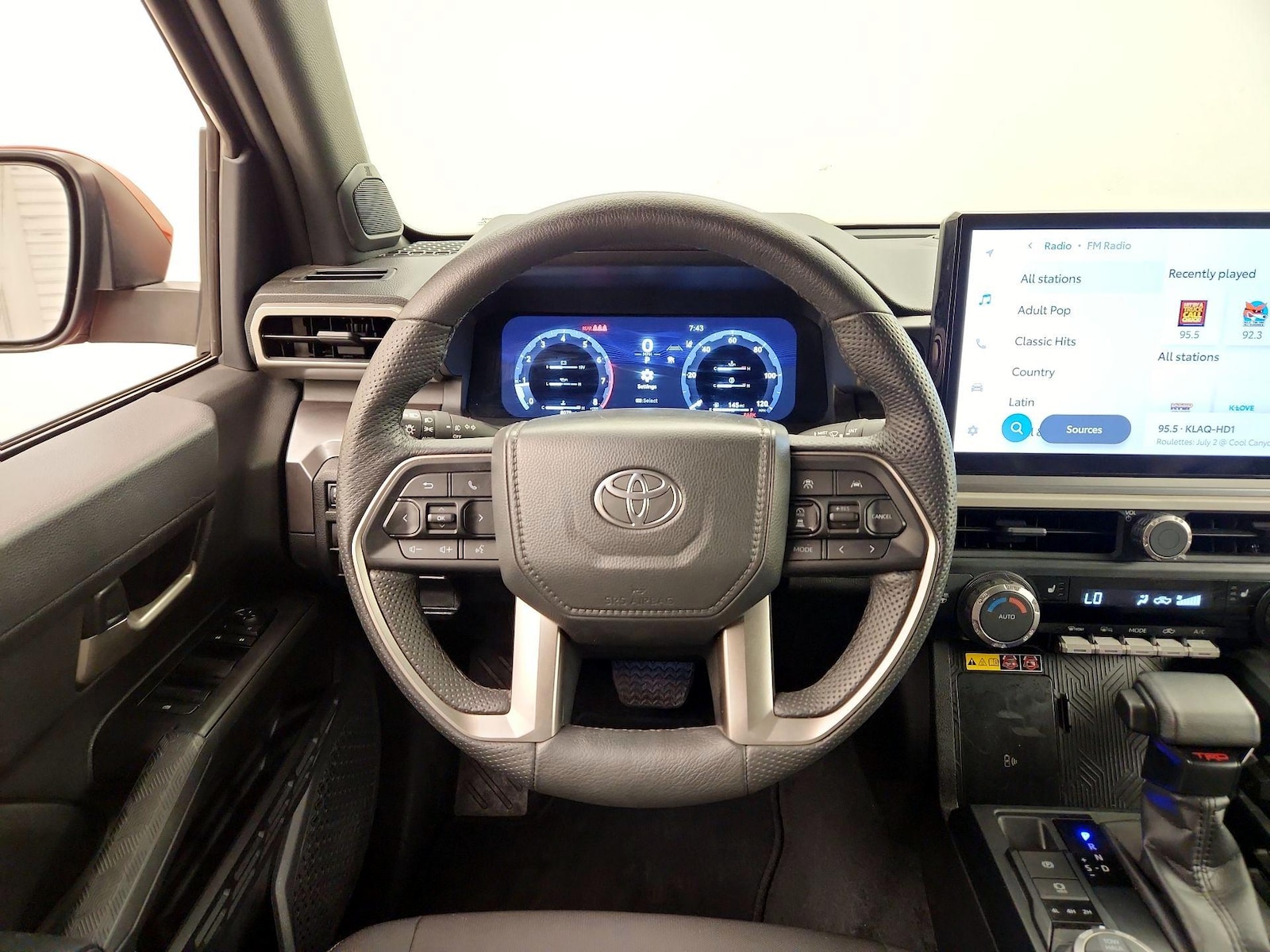 2025 Toyota Tacoma TRD Off Road - Photo 11