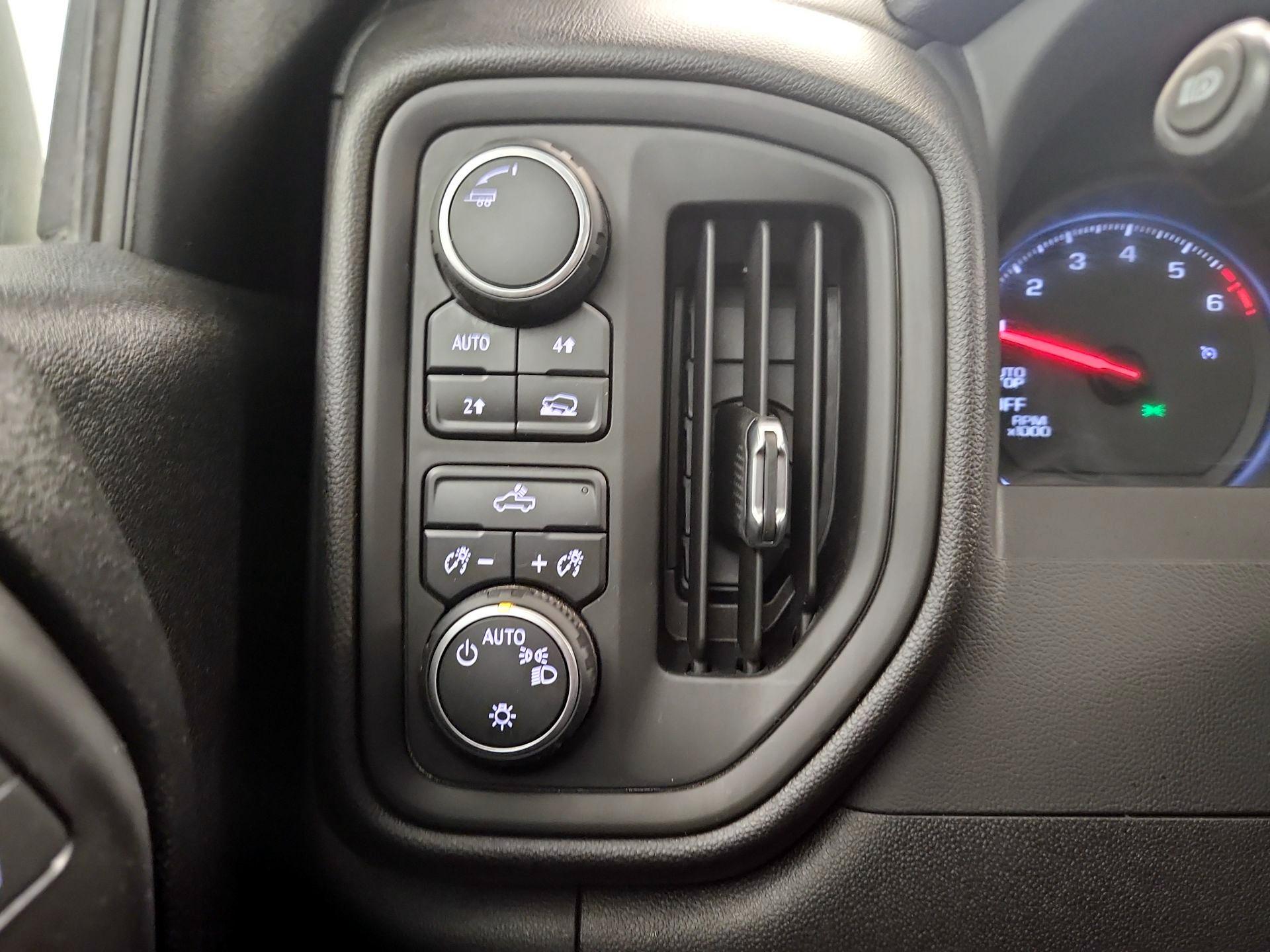 Thumbnail: 2025 Chevrolet Silverado 1500 - 13