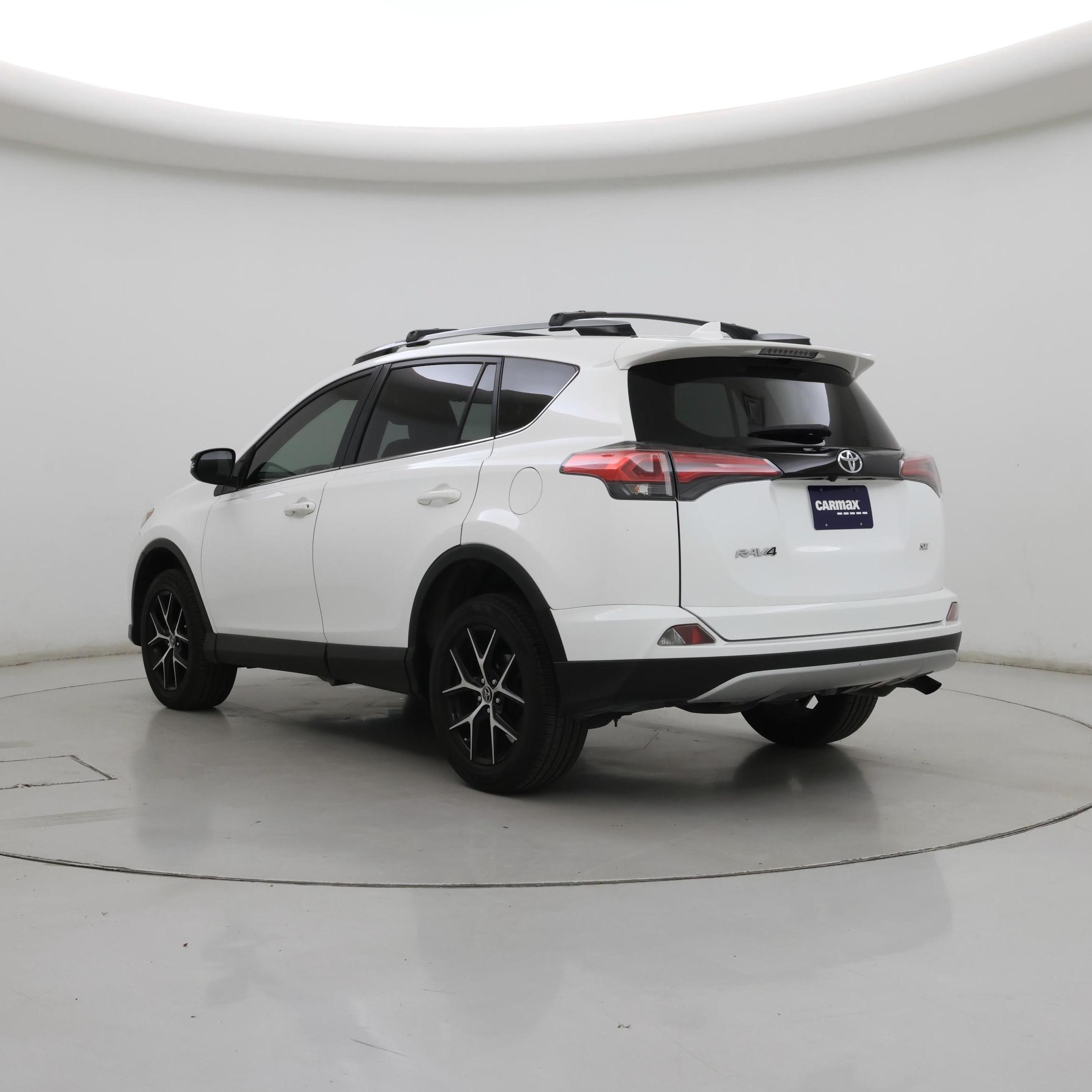 Thumbnail: 2018 Toyota RAV4 - 2