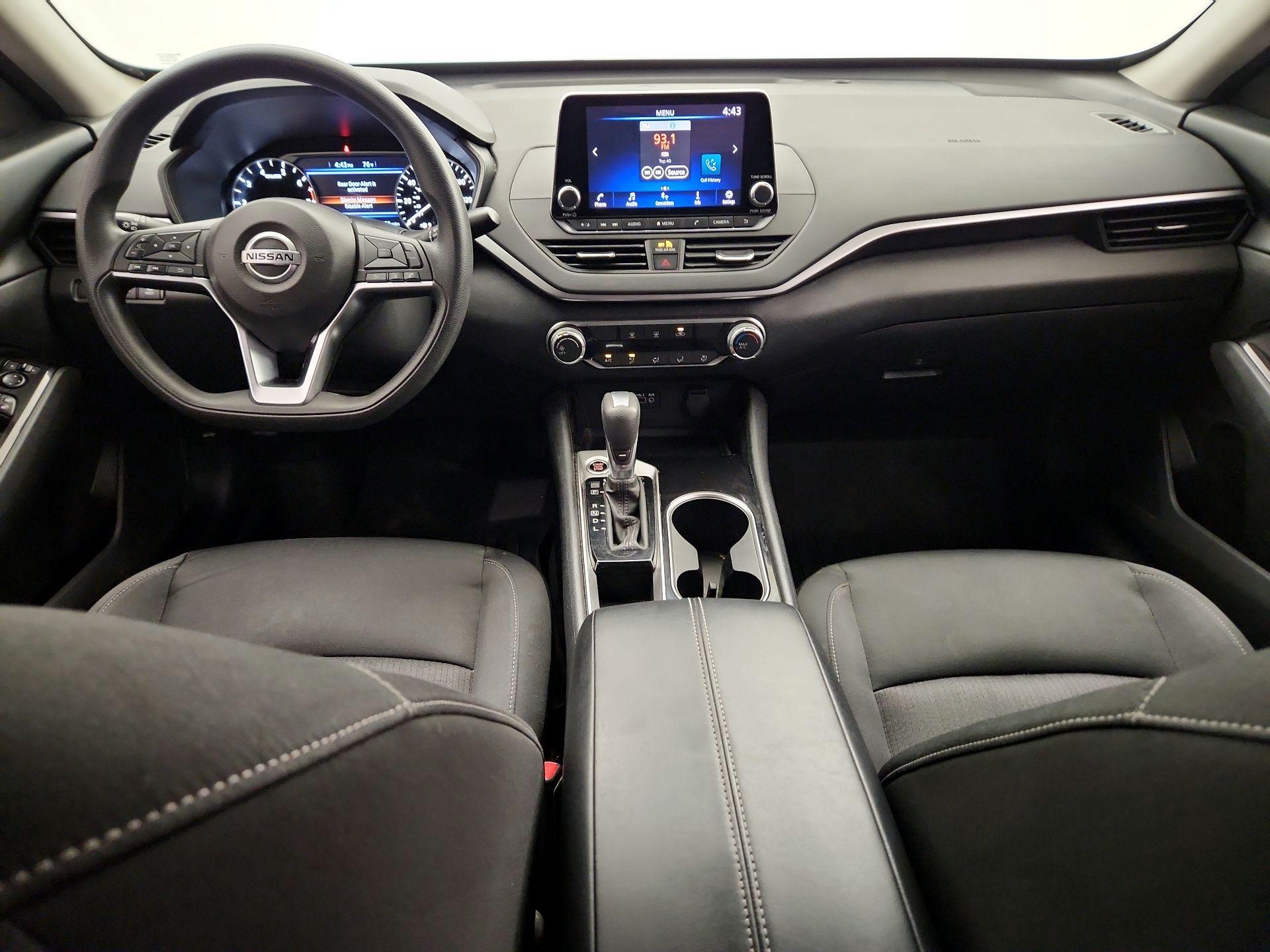 Thumbnail: 2021 Nissan Altima - 9