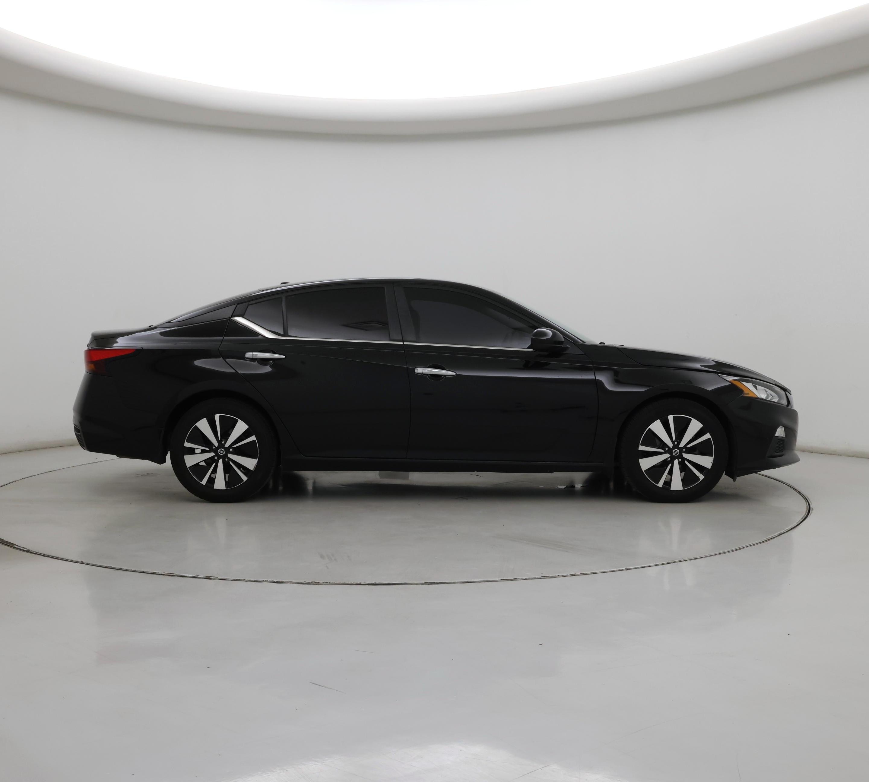 Thumbnail: 2021 Nissan Altima - 7