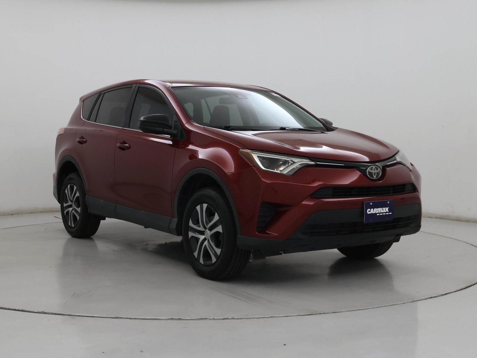 2018 Toyota RAV4 LE - Photo 2