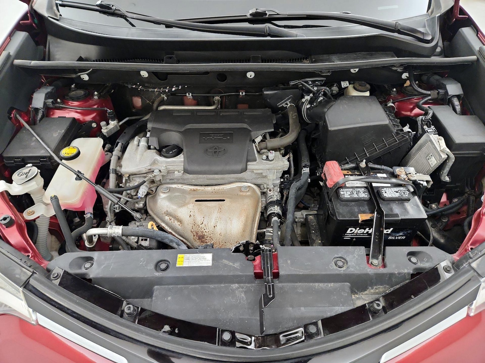 2018 Toyota RAV4 LE - Photo 21