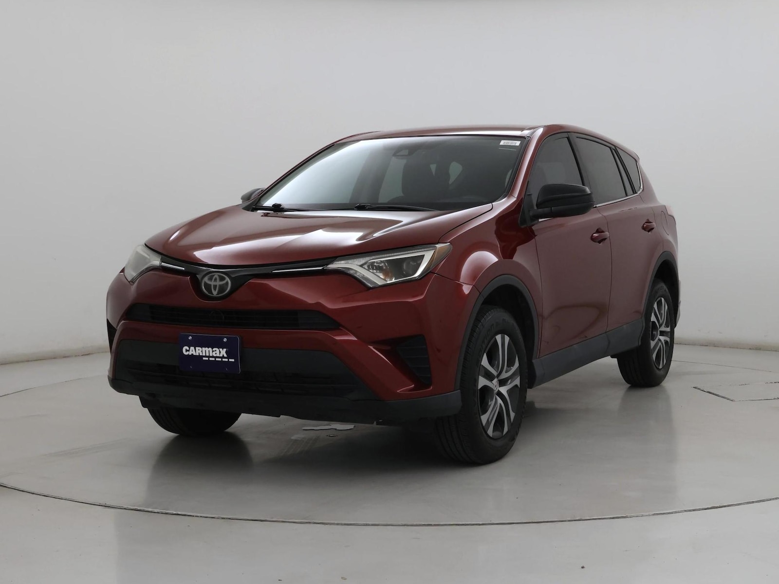 2018 Toyota RAV4 LE - Photo 5