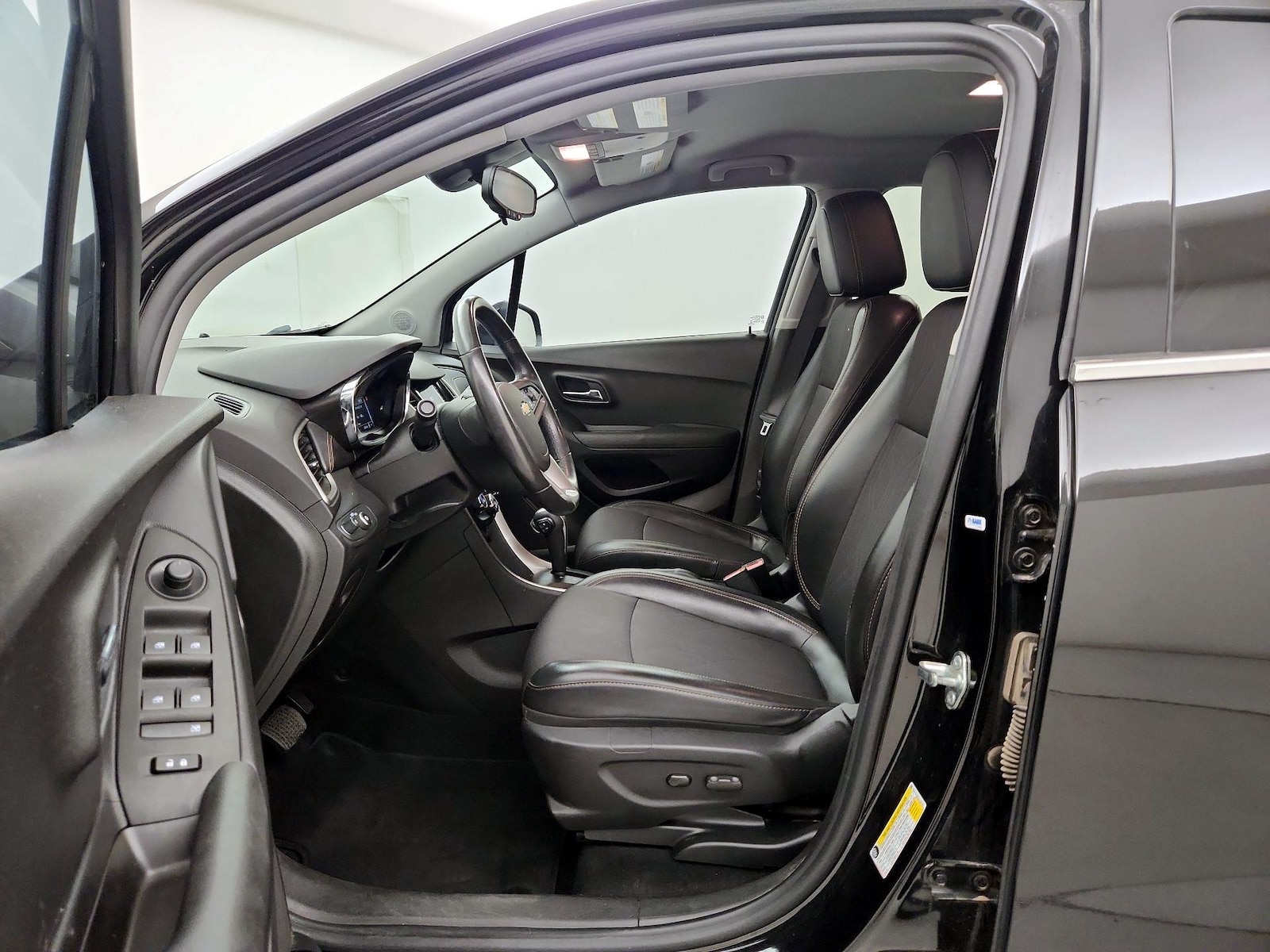 2020 Chevrolet Trax LT - Photo 12