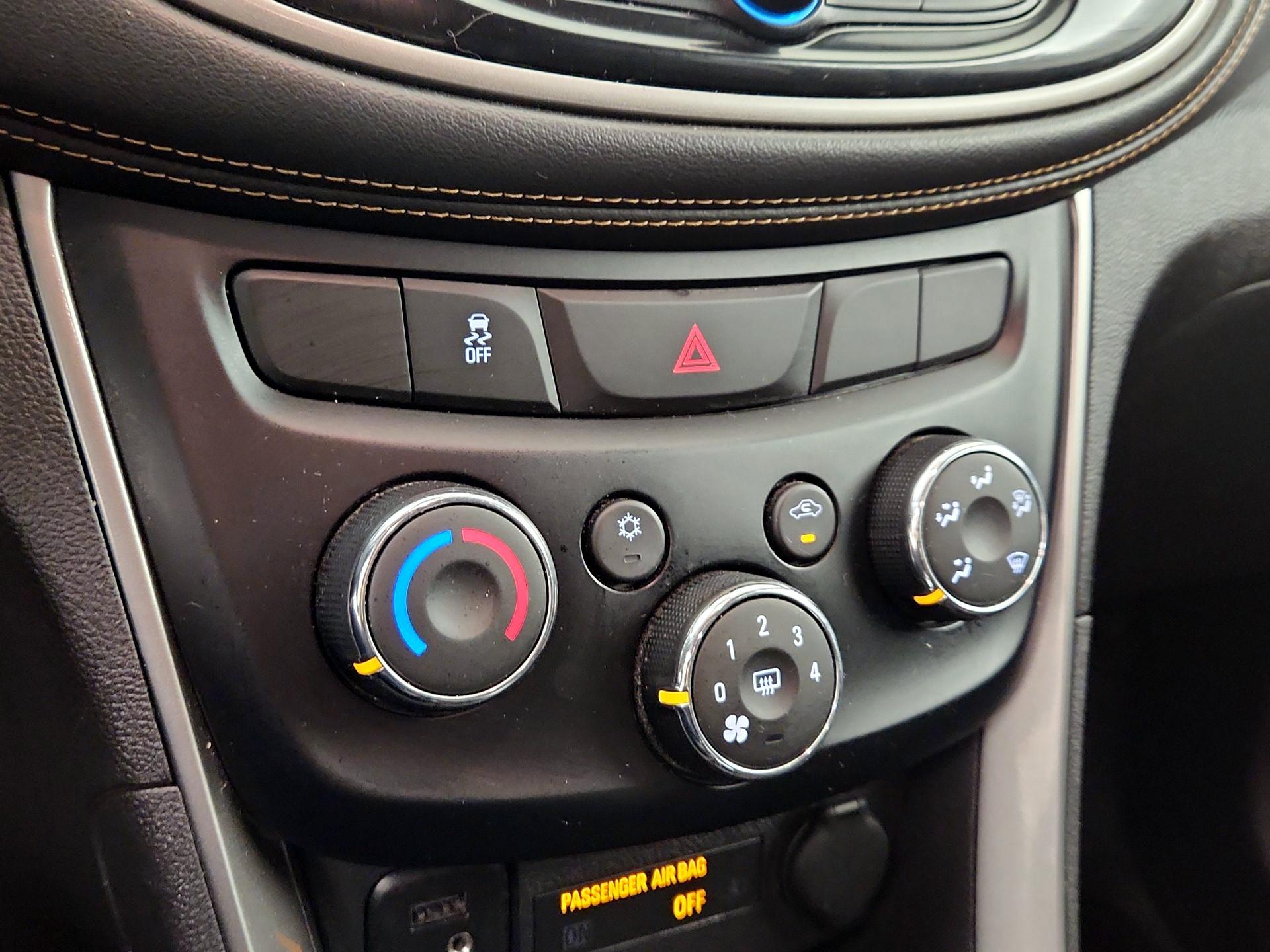 Thumbnail: 2020 Chevrolet Trax - 16