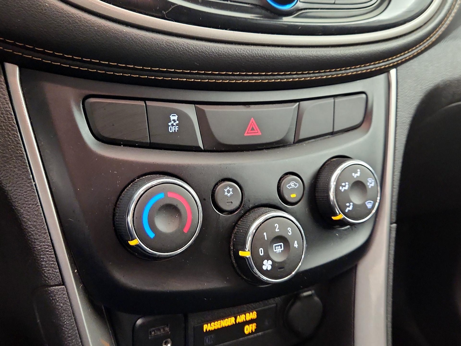 2020 Chevrolet Trax LT - Photo 17