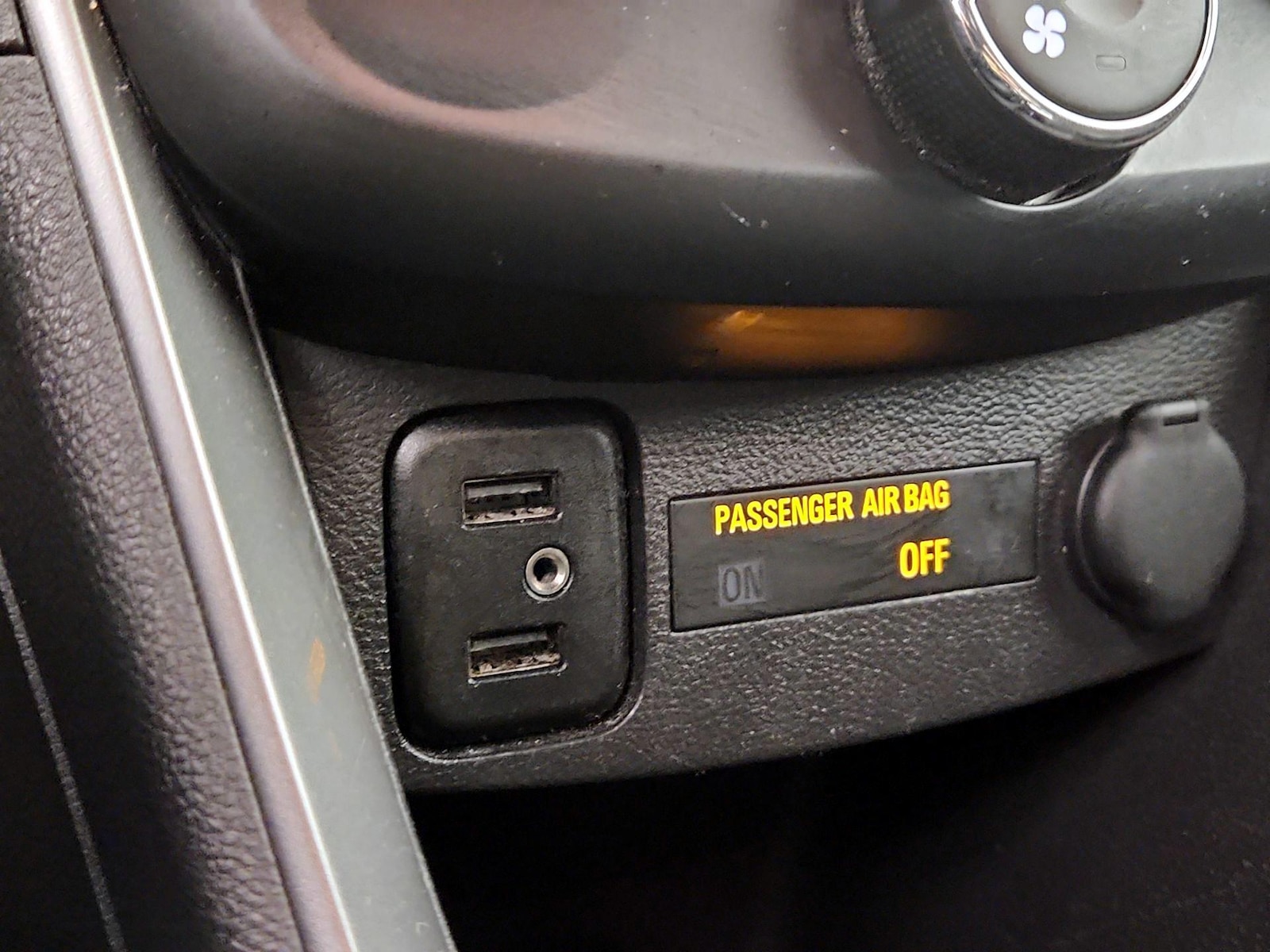 2020 Chevrolet Trax LT - Photo 19