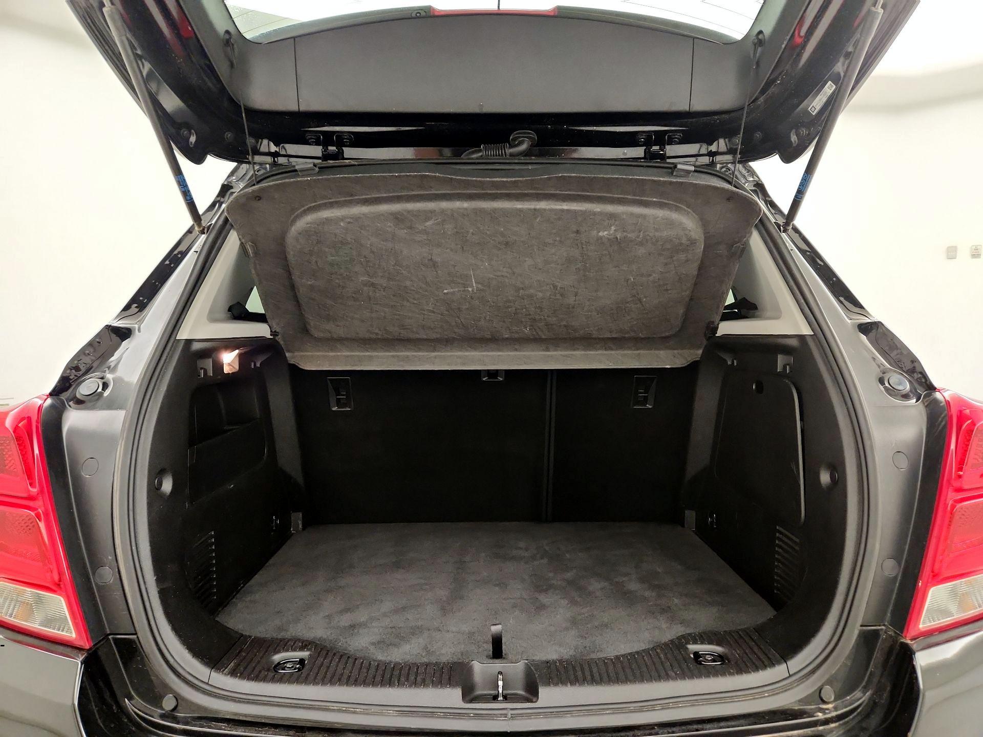 Thumbnail: 2020 Chevrolet Trax - 20