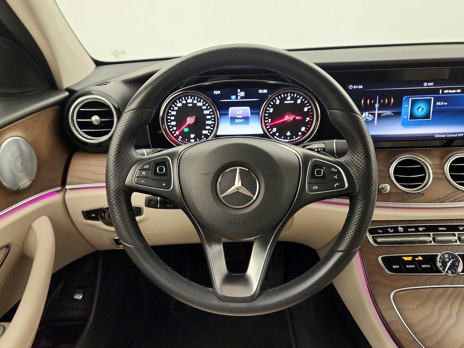 2018 Mercedes-Benz E-Class E300 - Photo 11