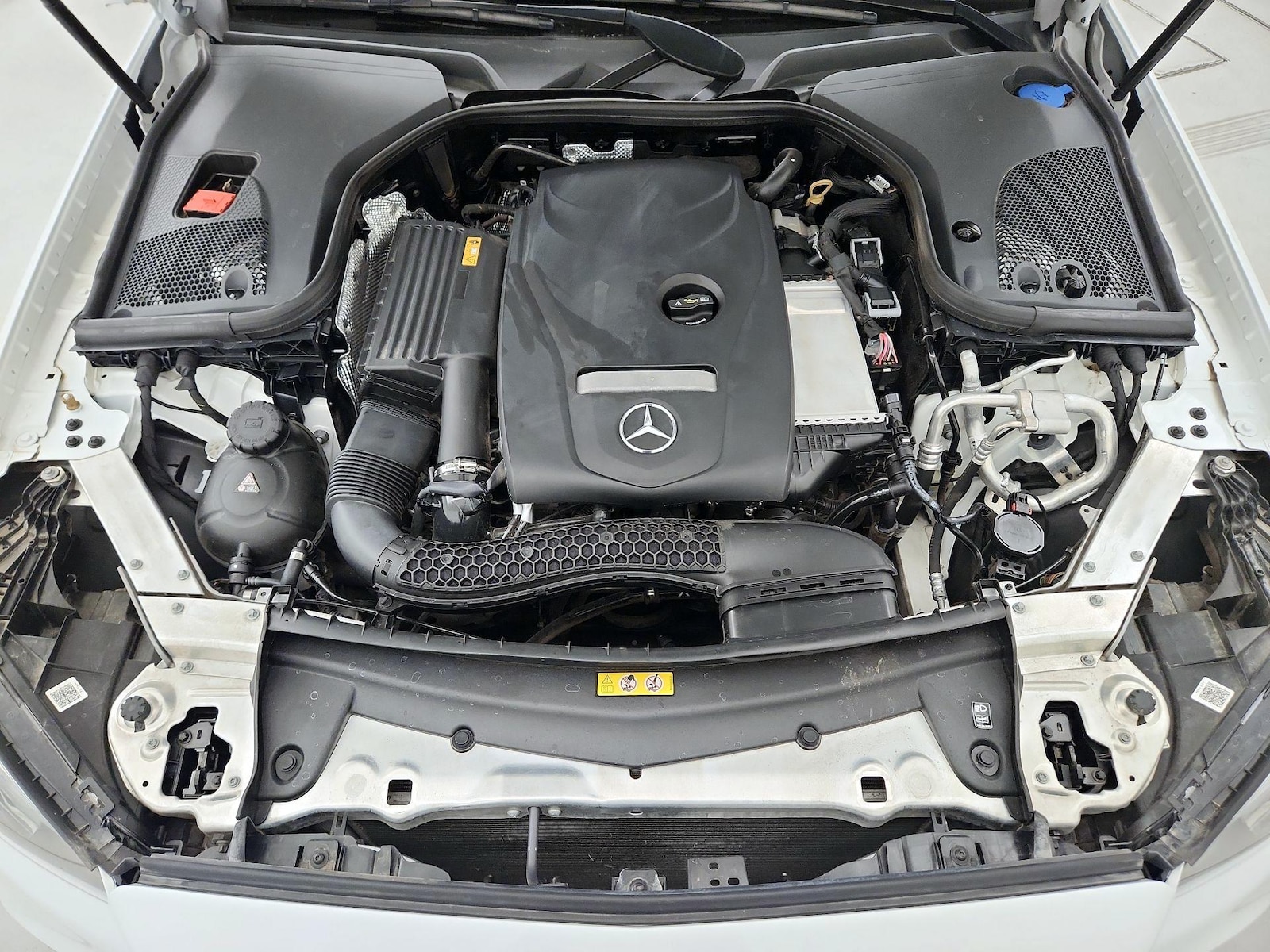 2018 Mercedes-Benz E-Class E300 - Photo 24