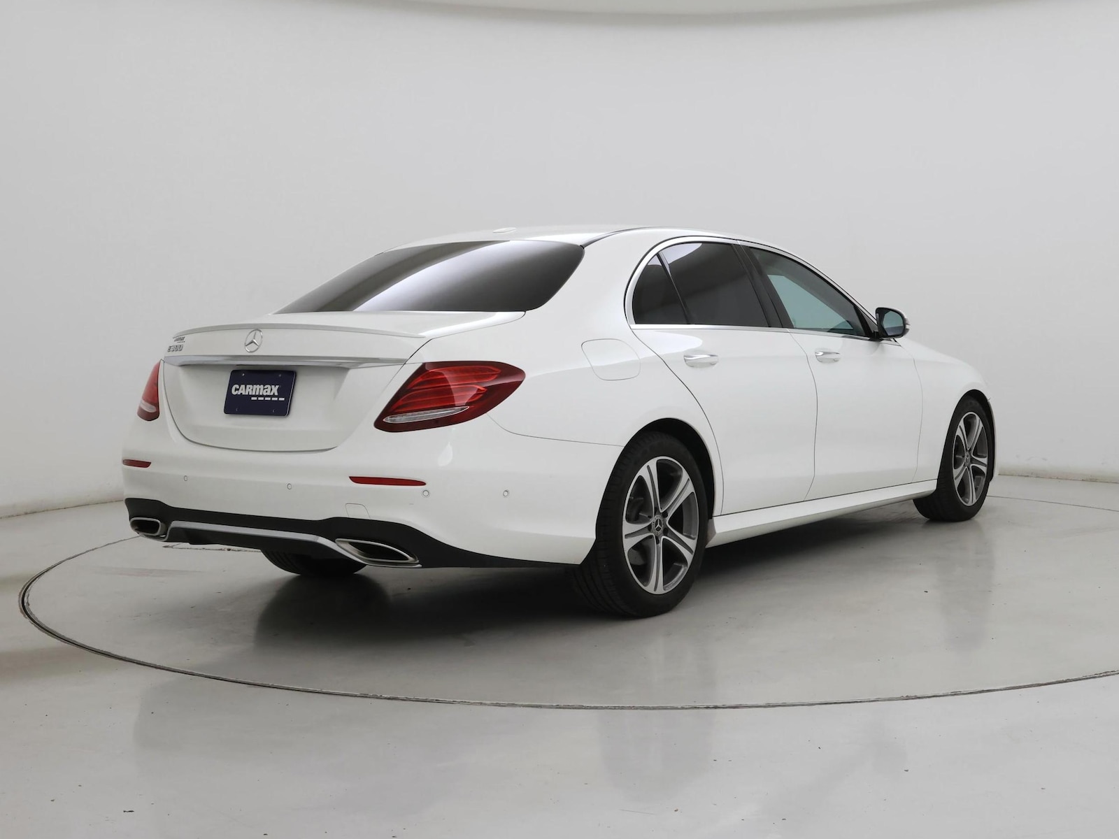 2018 Mercedes-Benz E-Class E300 - Photo 9