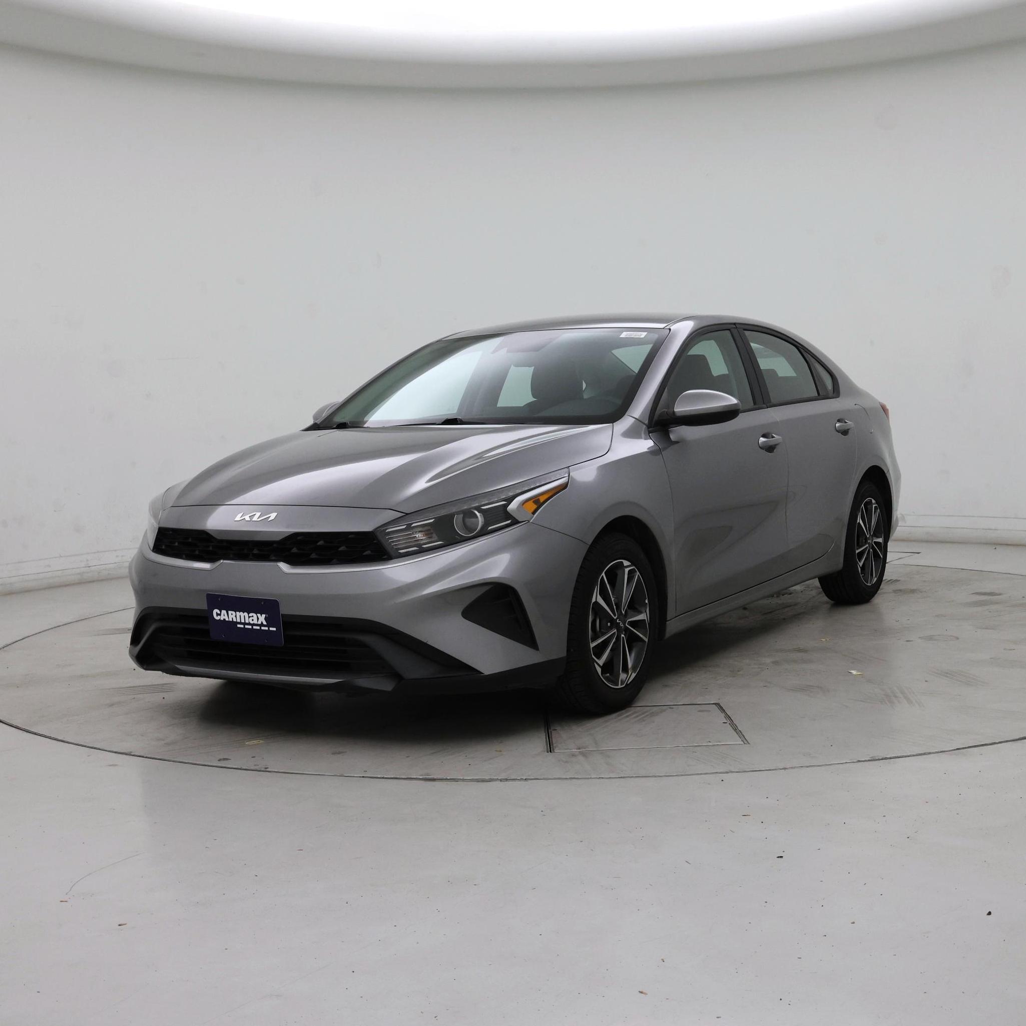 Thumbnail: 2024 Kia Forte - 4