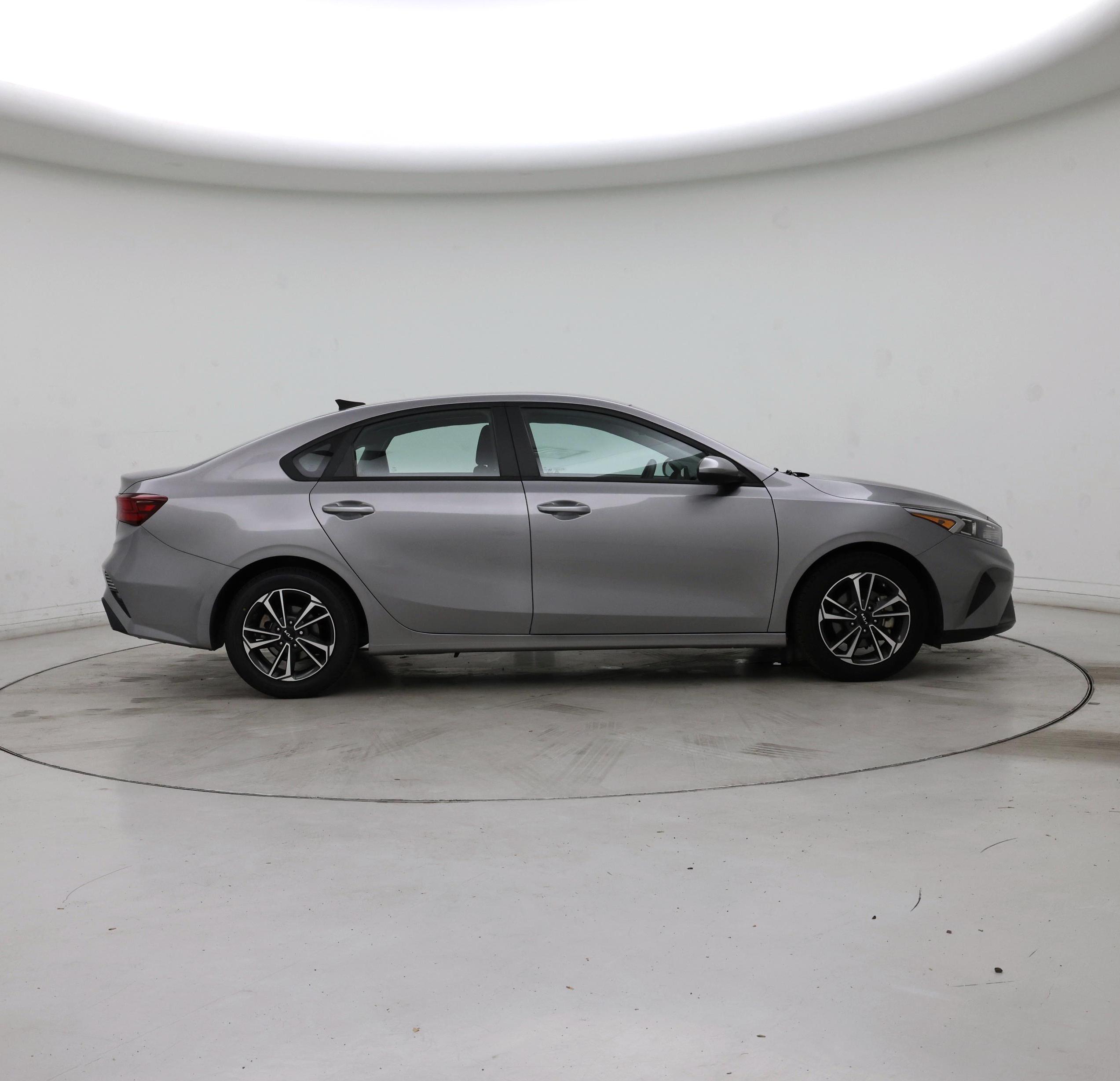 Thumbnail: 2024 Kia Forte - 7