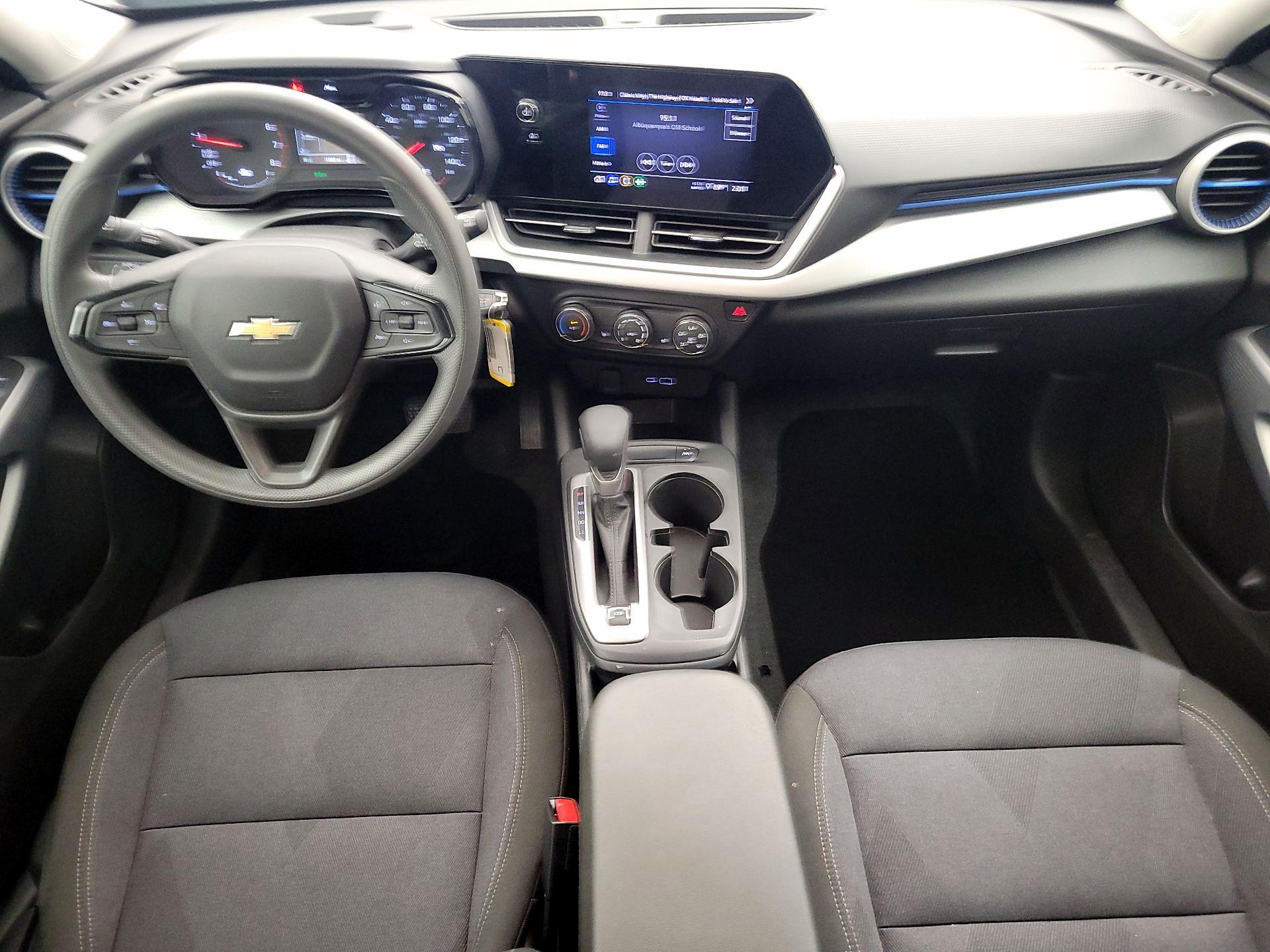Thumbnail: 2025 Chevrolet Trax - 9