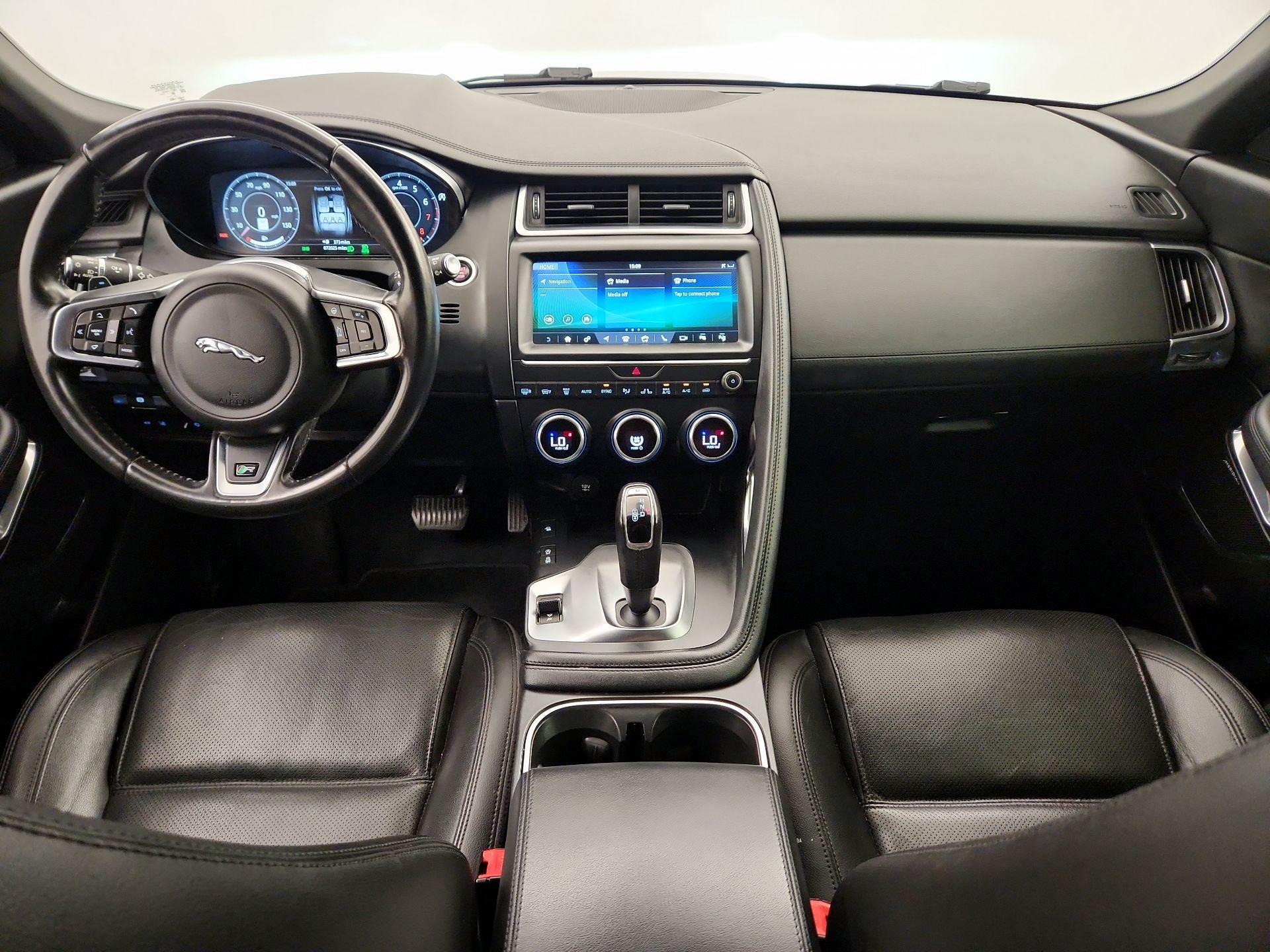 Thumbnail: 2019 Jaguar E-Pace - 9