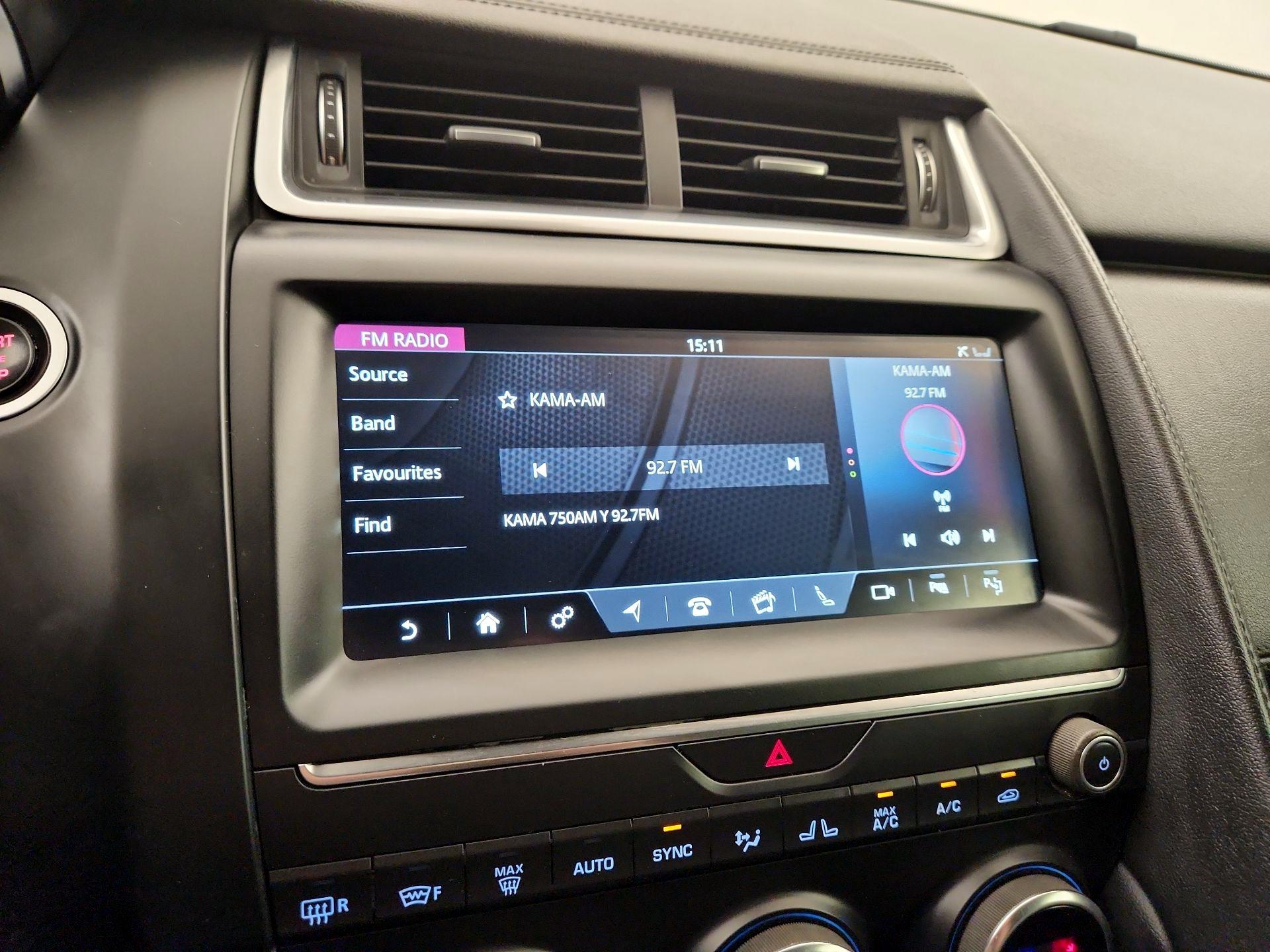 Thumbnail: 2019 Jaguar E-Pace - 16