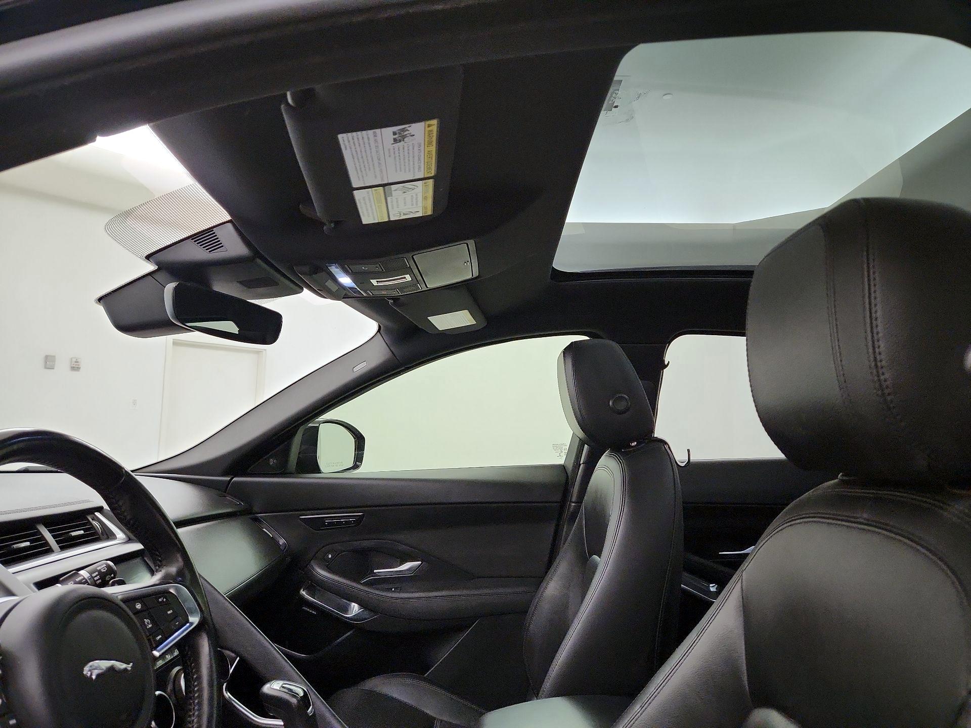 Thumbnail: 2019 Jaguar E-Pace - 20