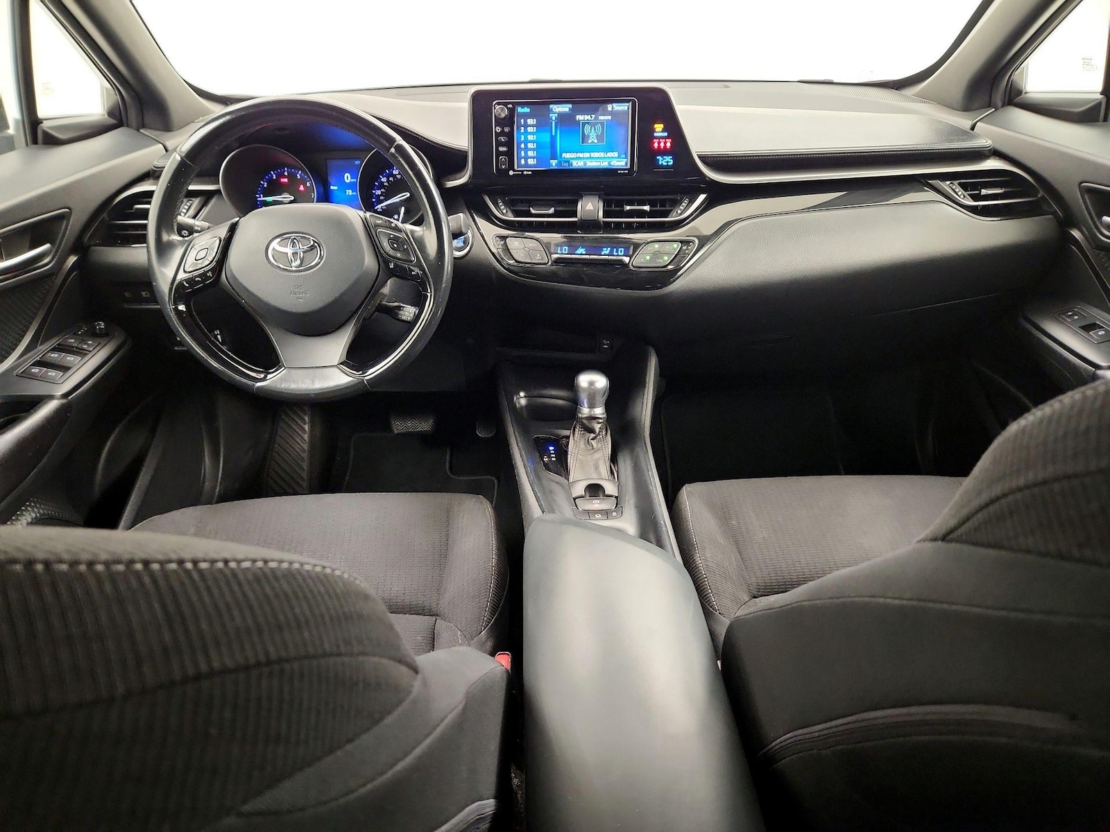 2018 Toyota C-HR XLE Premium - Photo 10