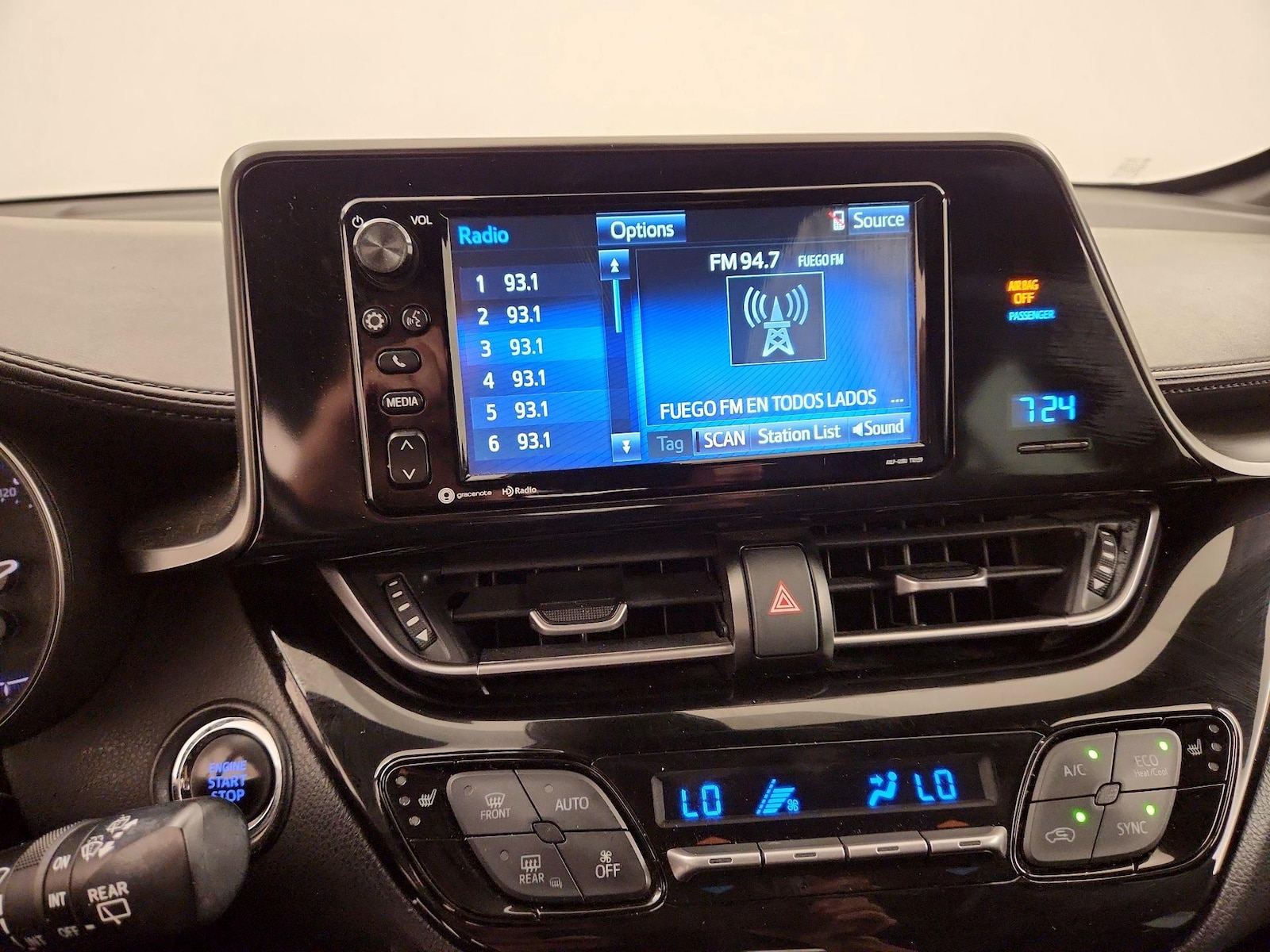 2018 Toyota C-HR XLE Premium - Photo 16