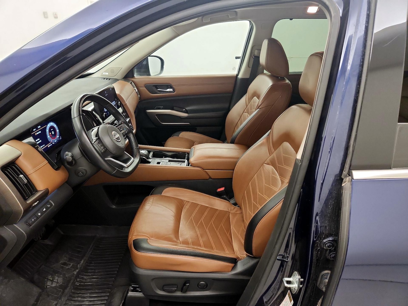 2023 Nissan Pathfinder Platinum - Photo 12