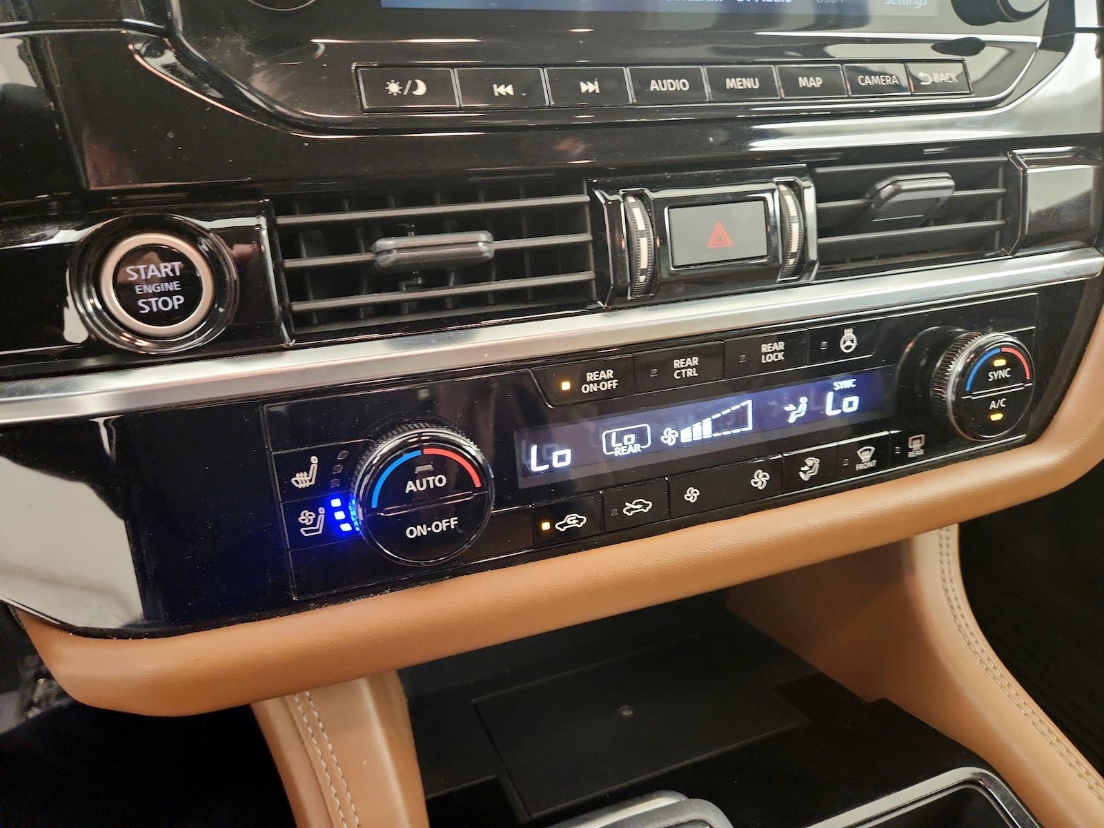 2023 Nissan Pathfinder Platinum - Photo 18