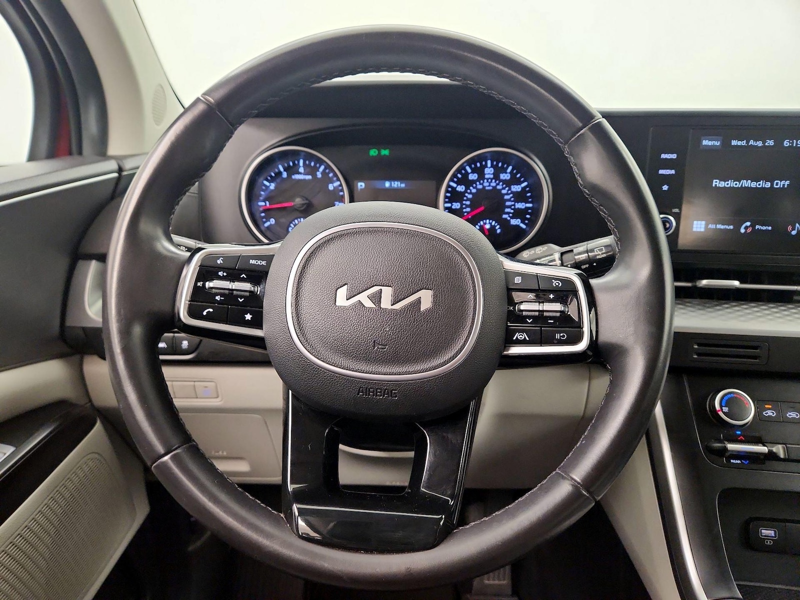 2023 Kia Carnival LX Seat Pkg - Photo 11