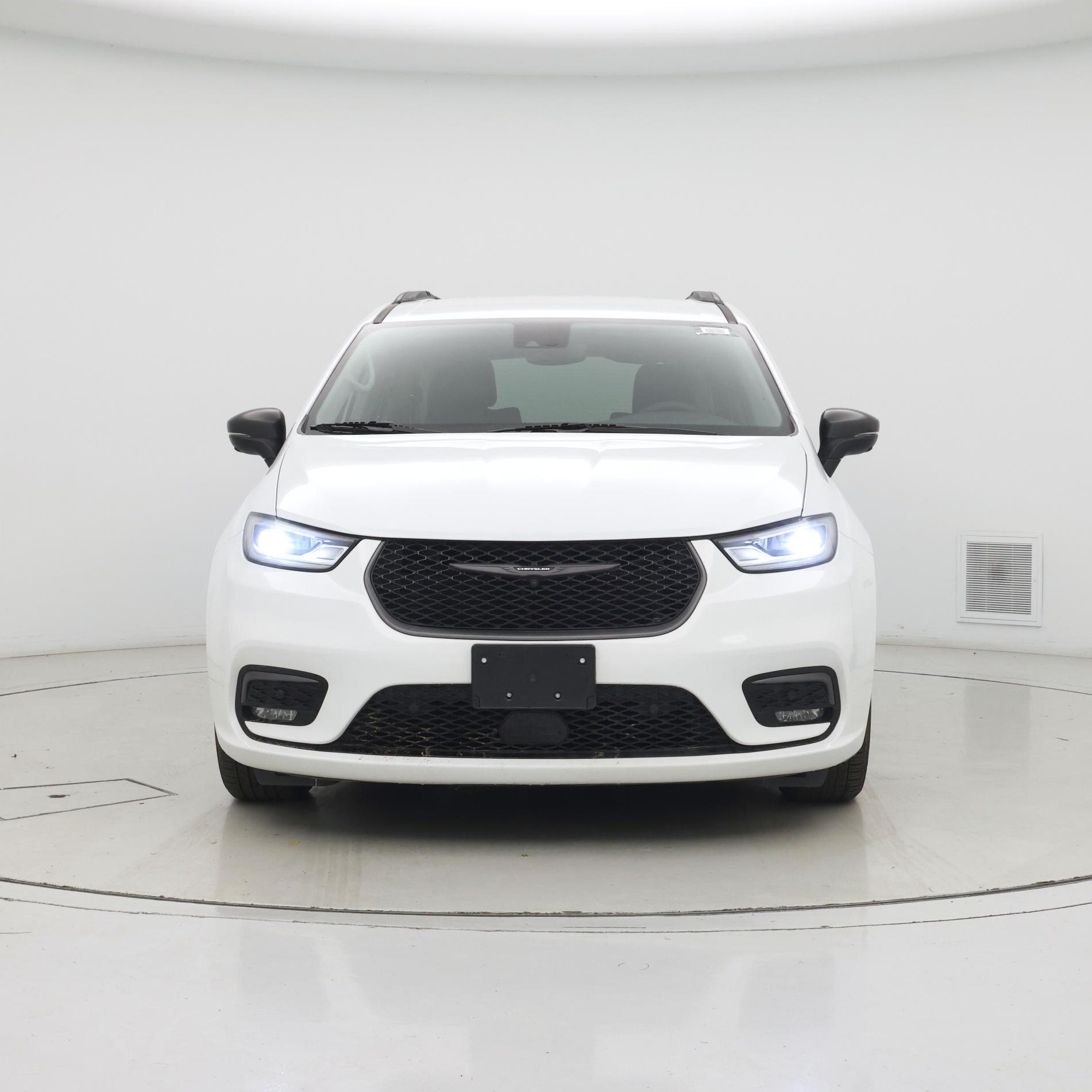 Thumbnail: 2023 Chrysler Pacifica - 5