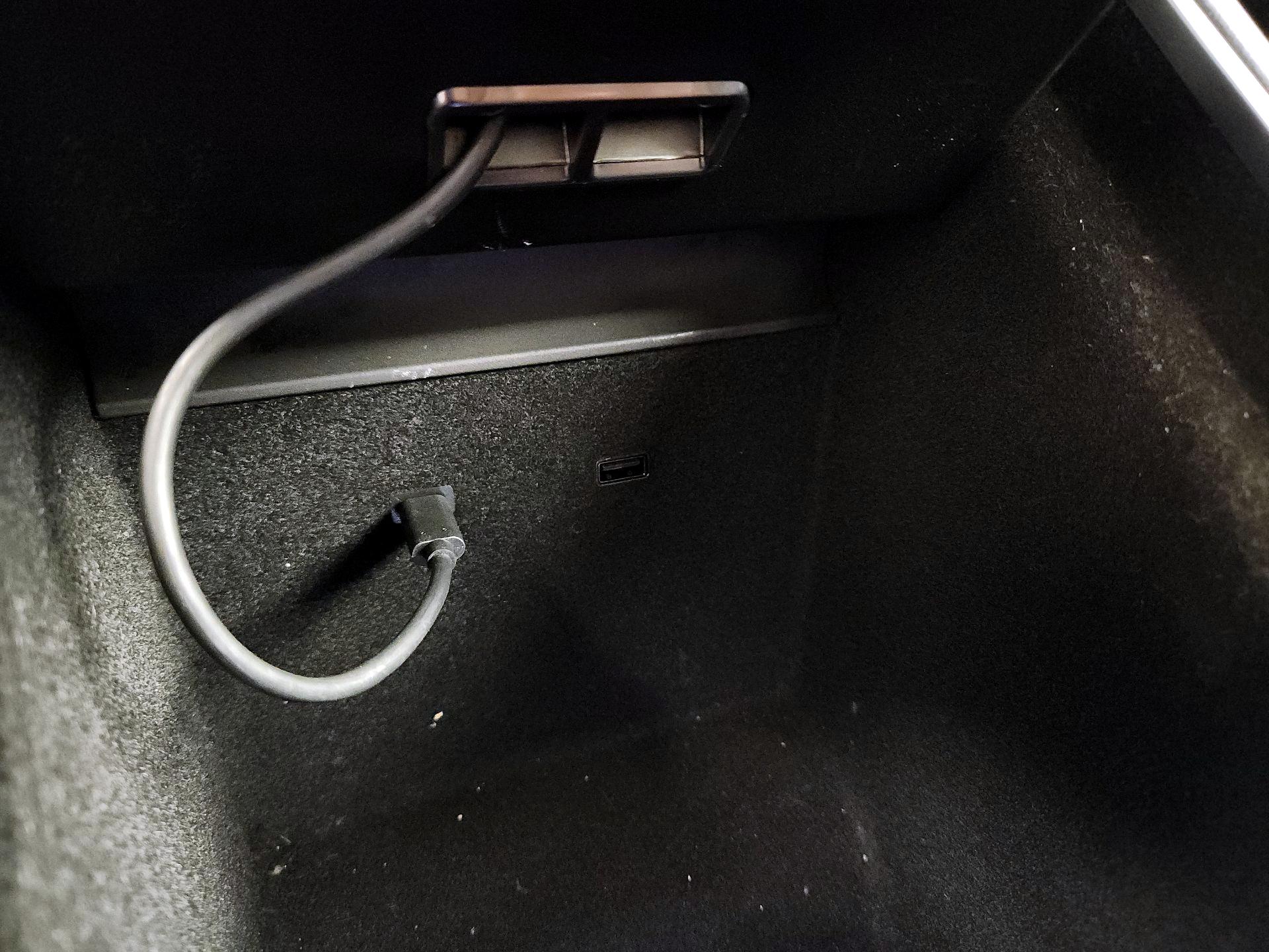 Thumbnail: 2020 Tesla Model 3 - 19