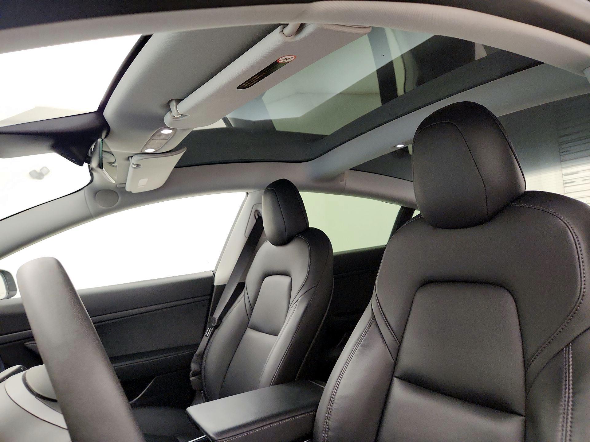 Thumbnail: 2020 Tesla Model 3 - 20