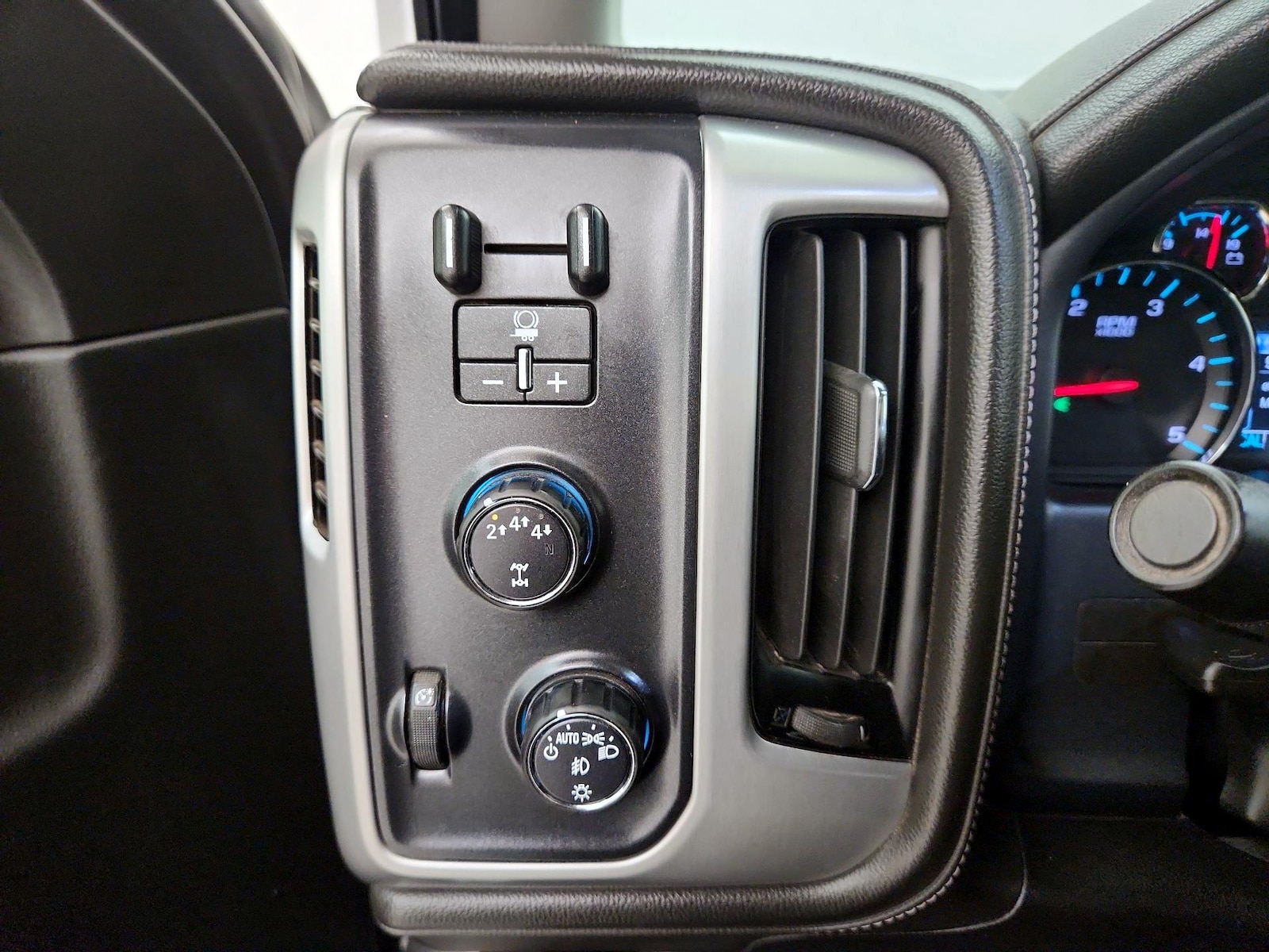 2018 GMC Sierra 2500HD SLT - Photo 14