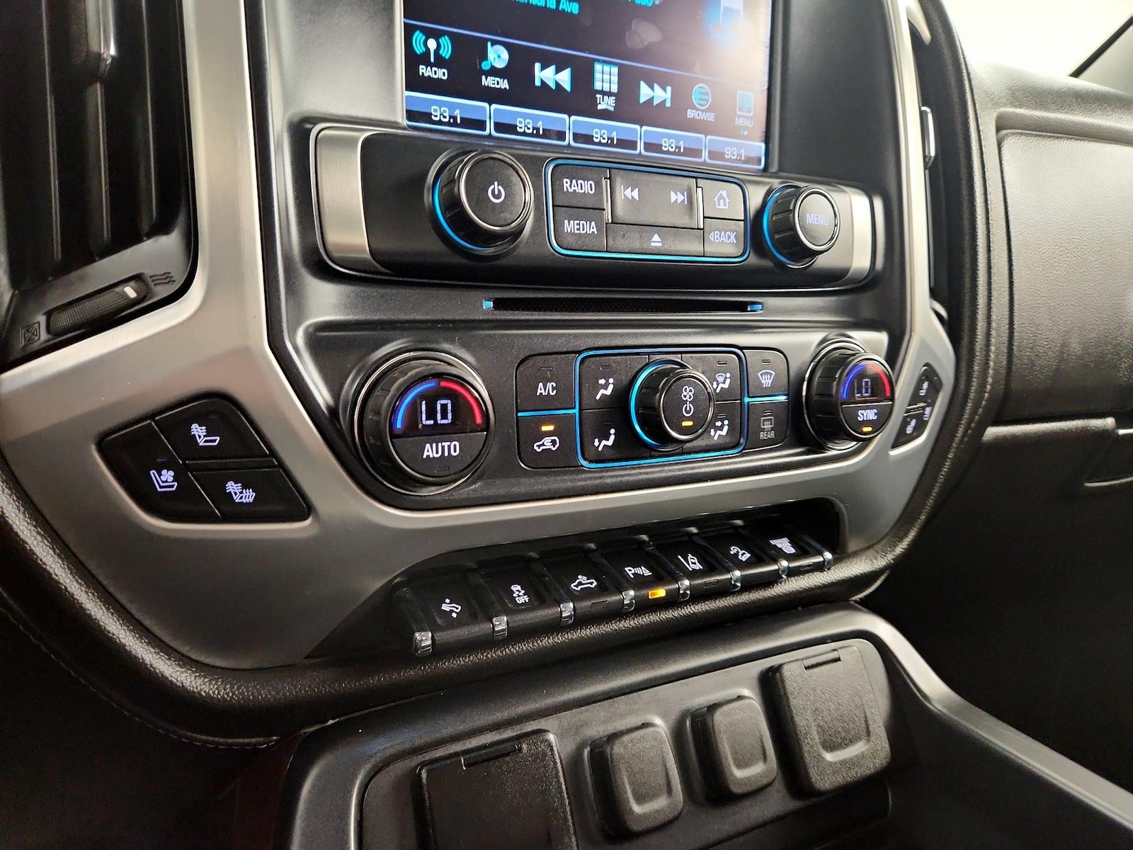 2018 GMC Sierra 2500HD SLT - Photo 18