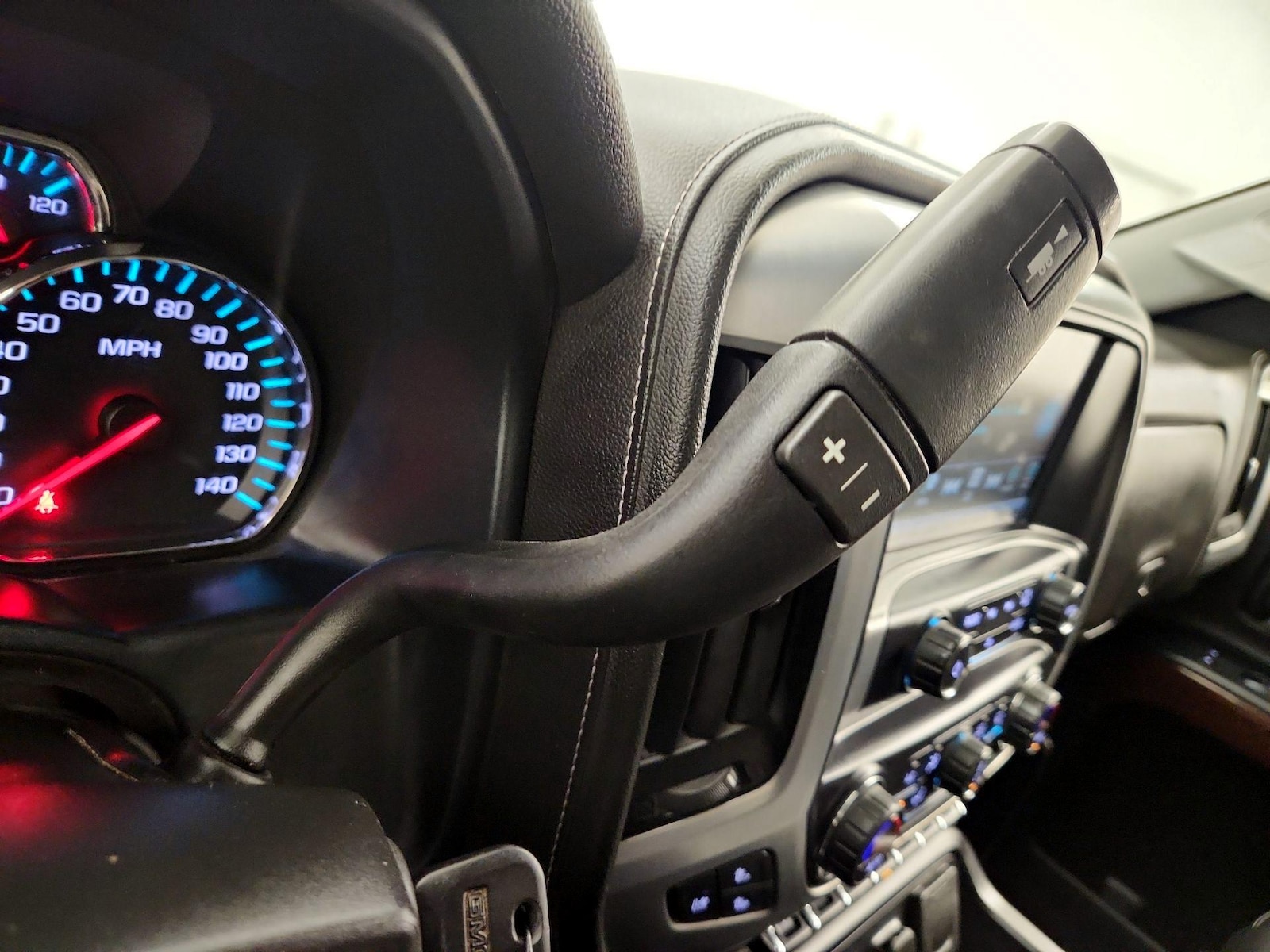 2018 GMC Sierra 2500HD SLT - Photo 19