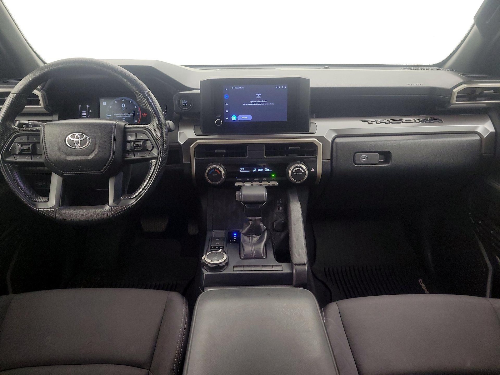 2025 Toyota Tacoma SR5 - Photo 10