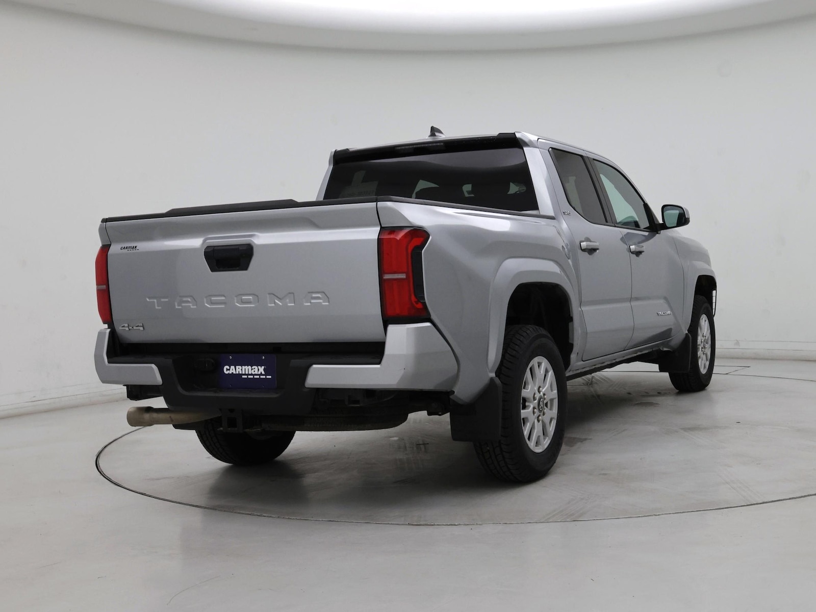 2025 Toyota Tacoma SR5 - Photo 9