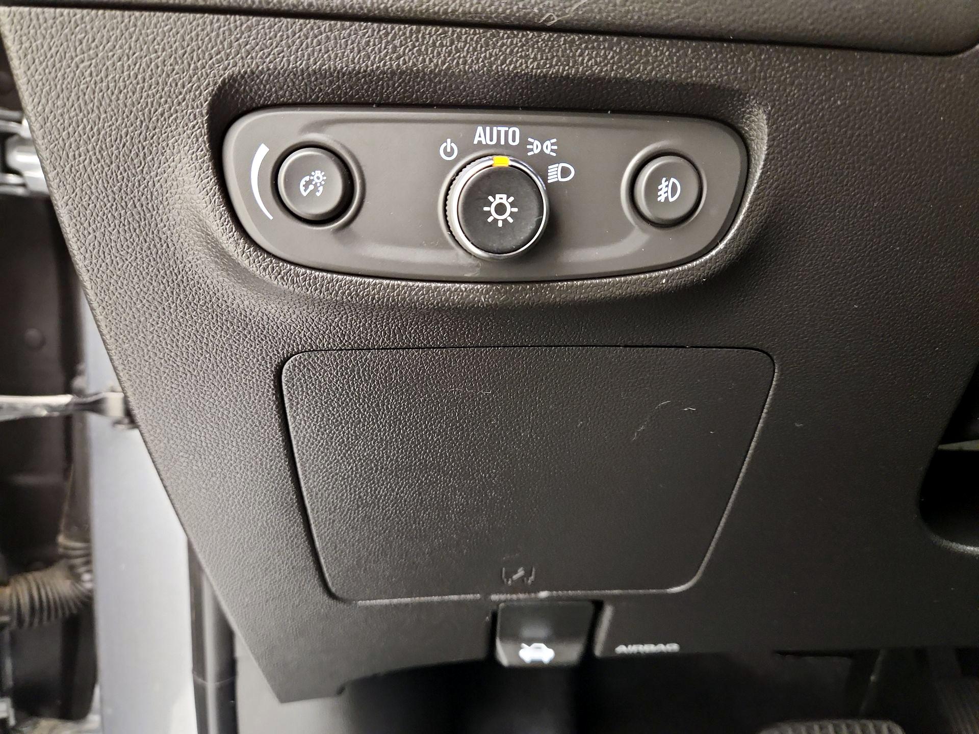 Thumbnail: 2021 Buick Encore GX - 13